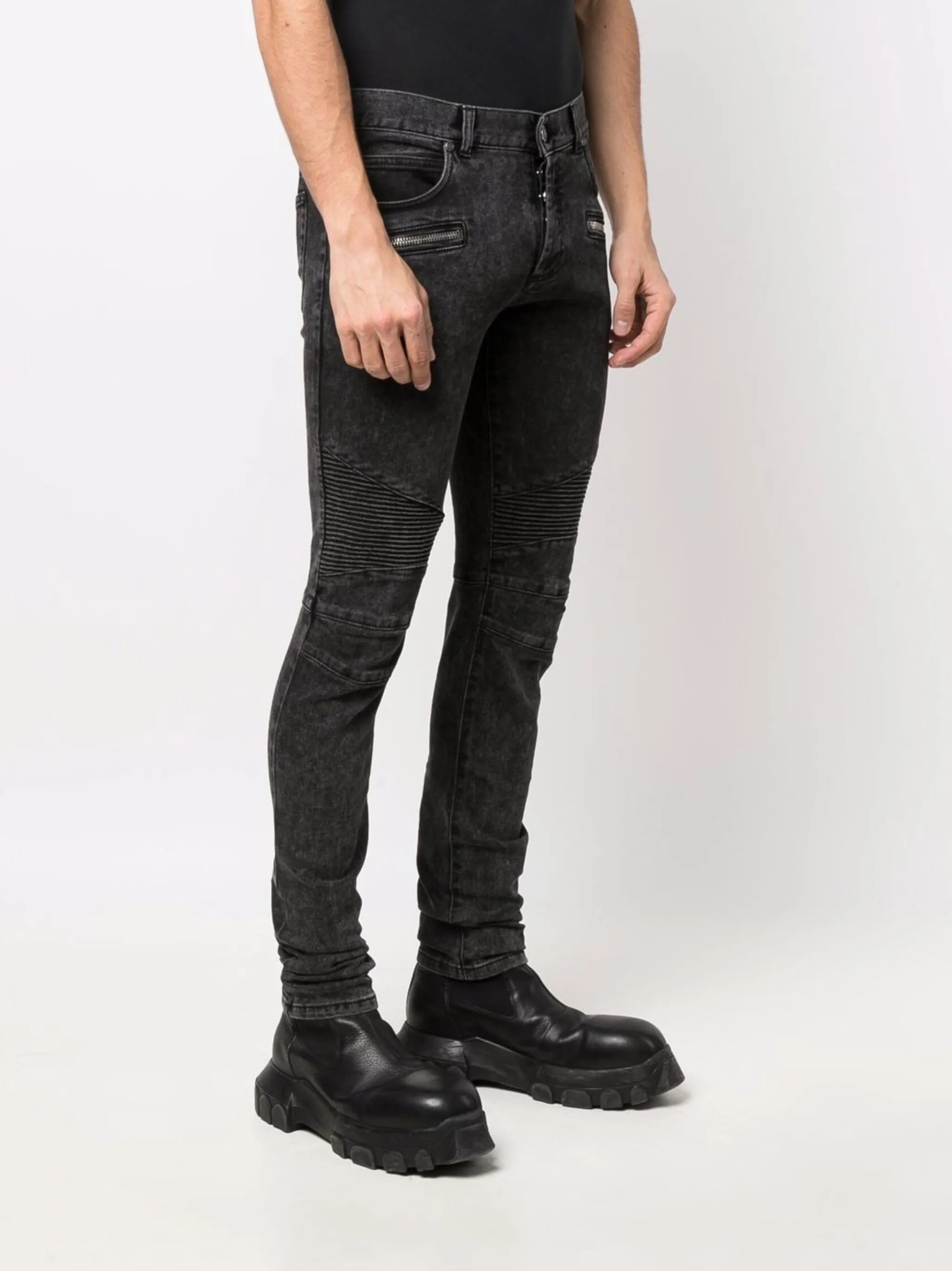 Schmale Jeans mit Bleached-Effekt