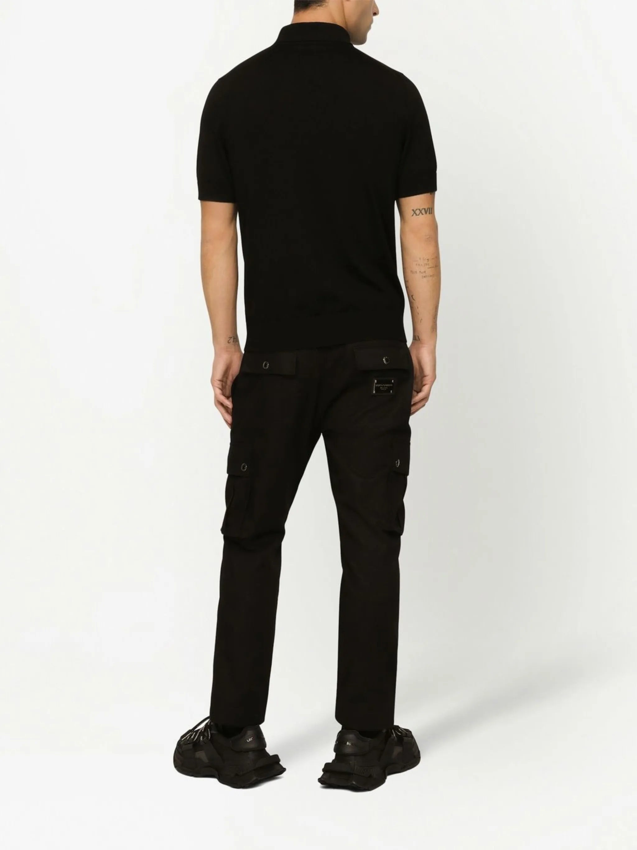 Cargo pants with logo tag