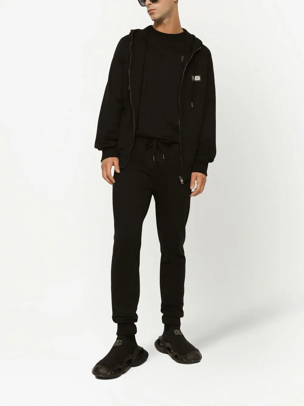 Jogging pants with logo tag