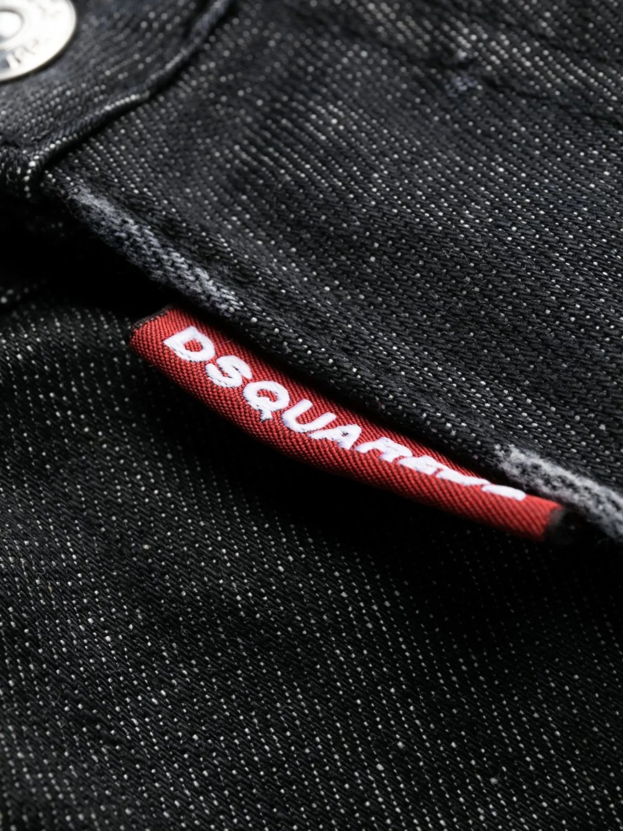Tapered-Jeans aus Denim