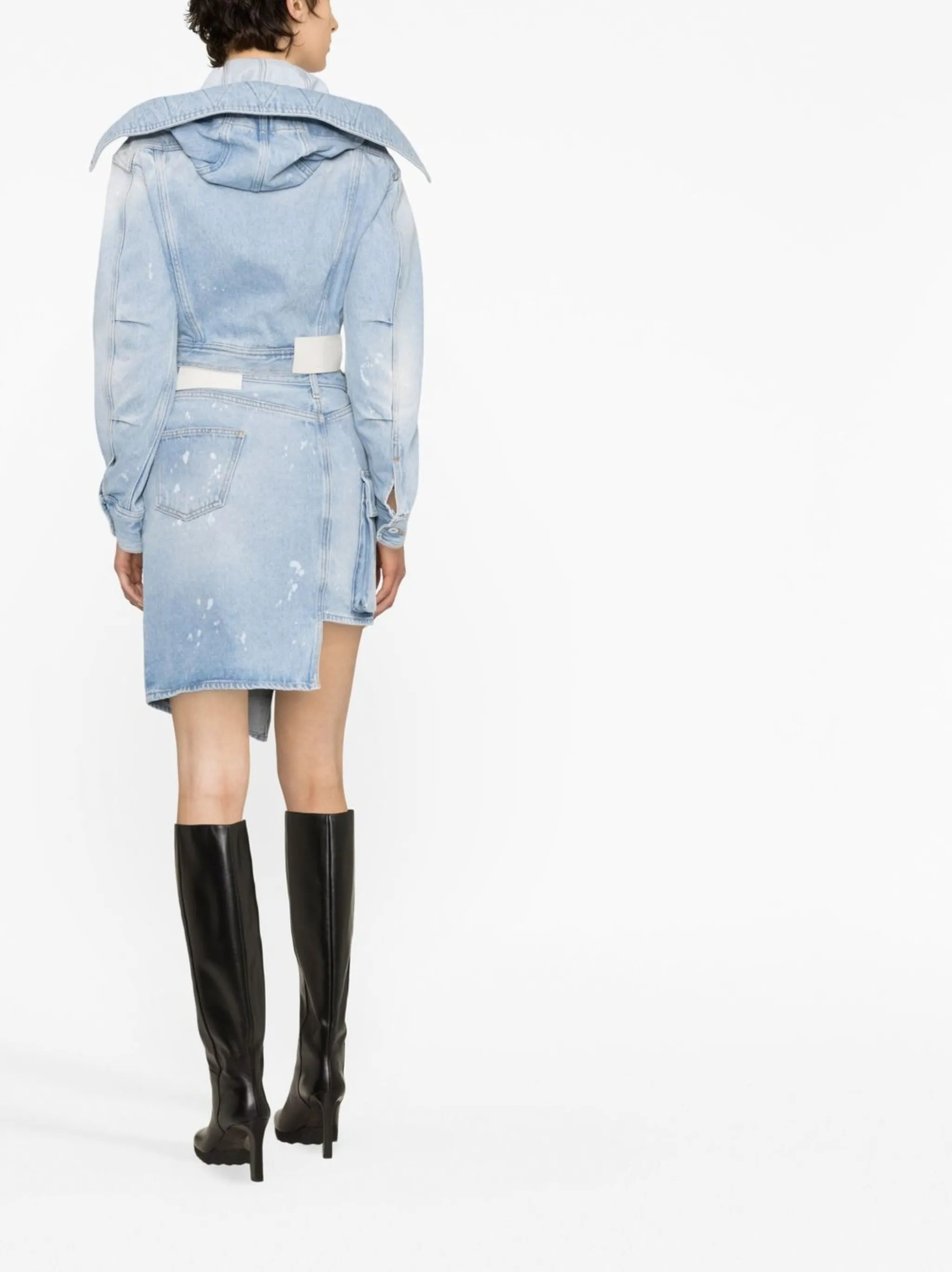 Cropped denim jacket in distressed look