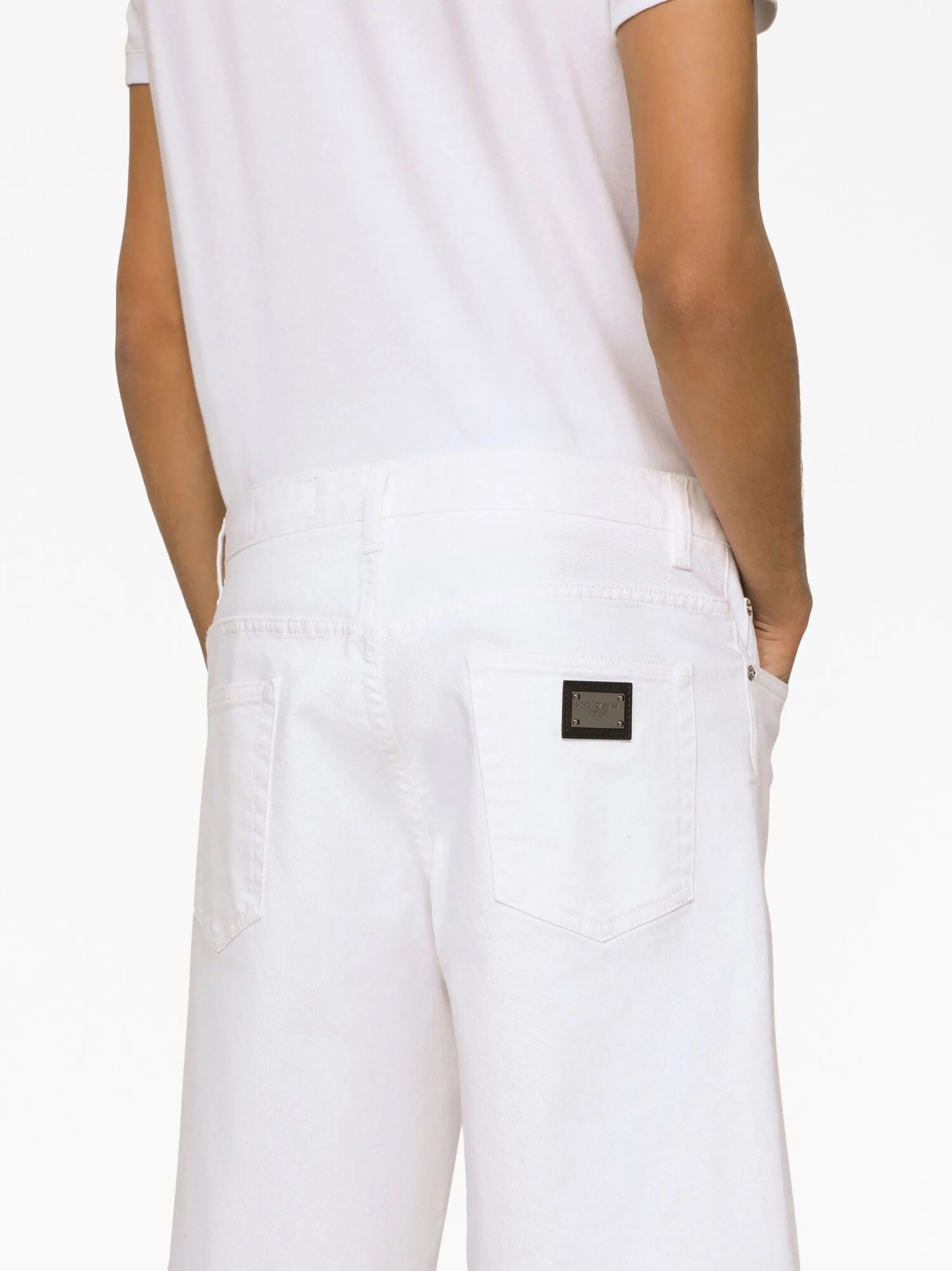 Jeans-Shorts mit Logo-Schild