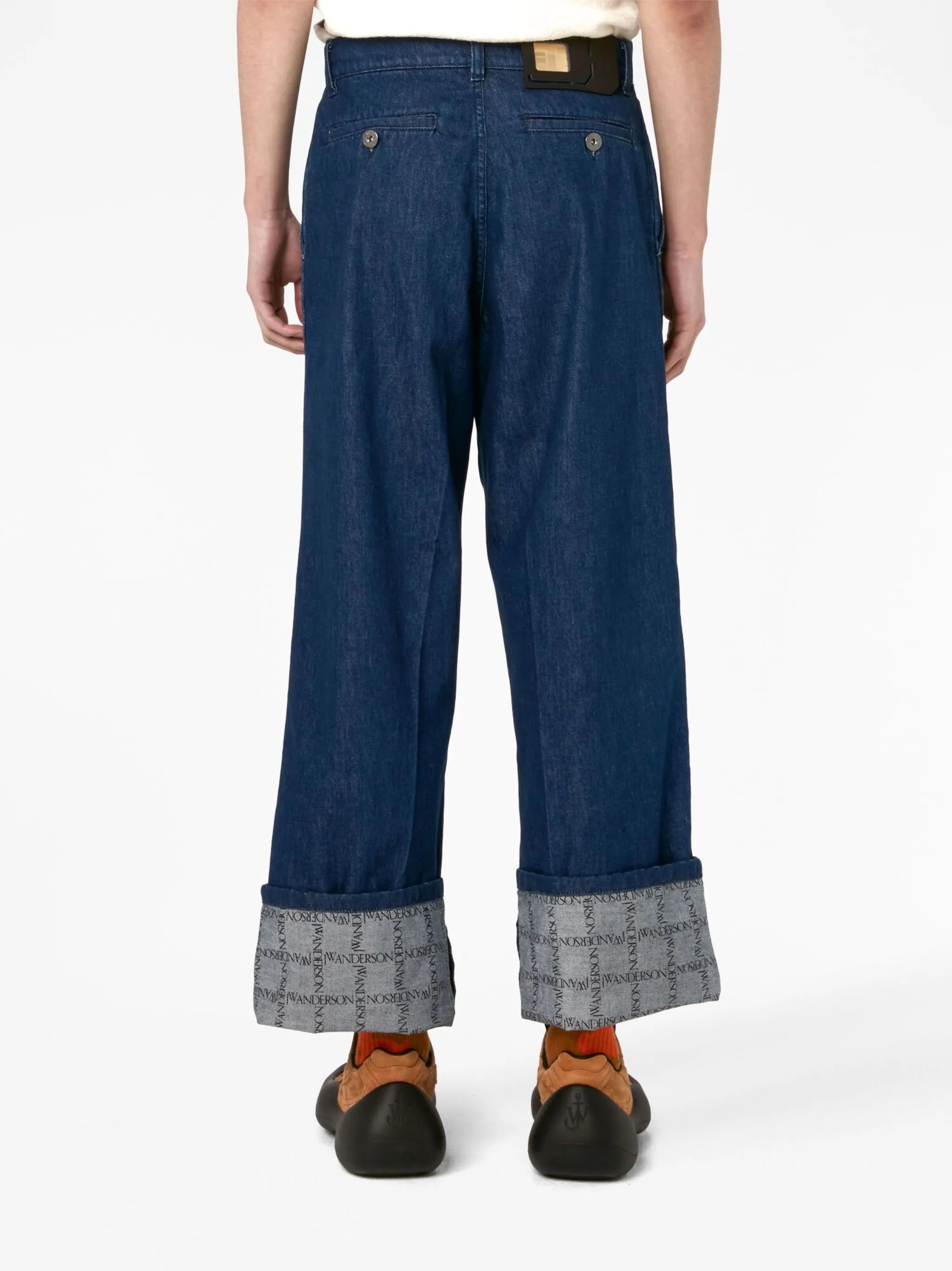 Weite Jeans mit Gitter-Print