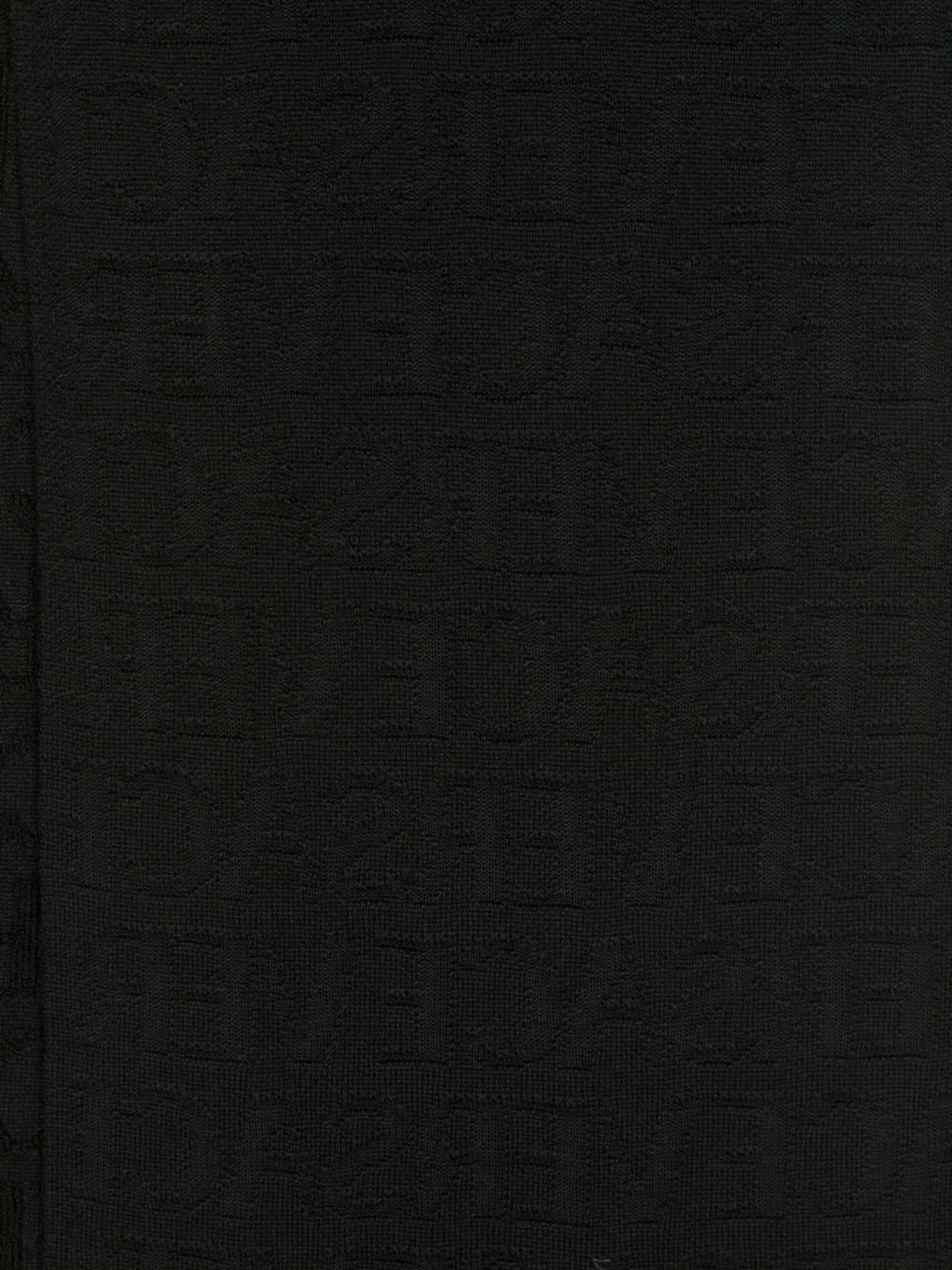 Scarf with intarsia logo