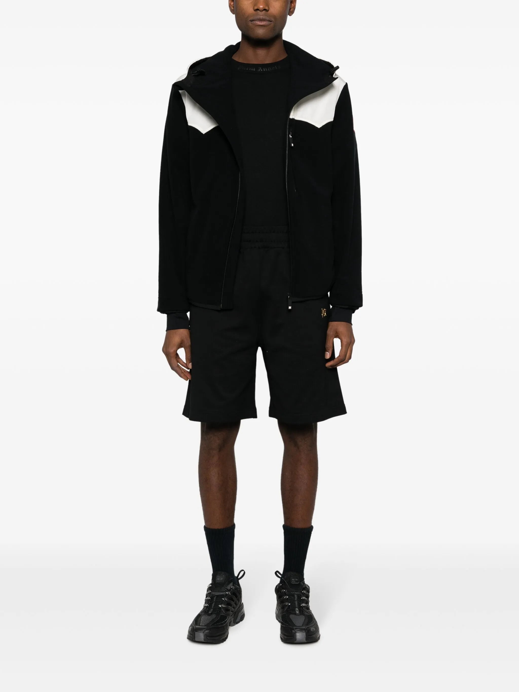 Joggingshorts mit Monogramm-Schild
