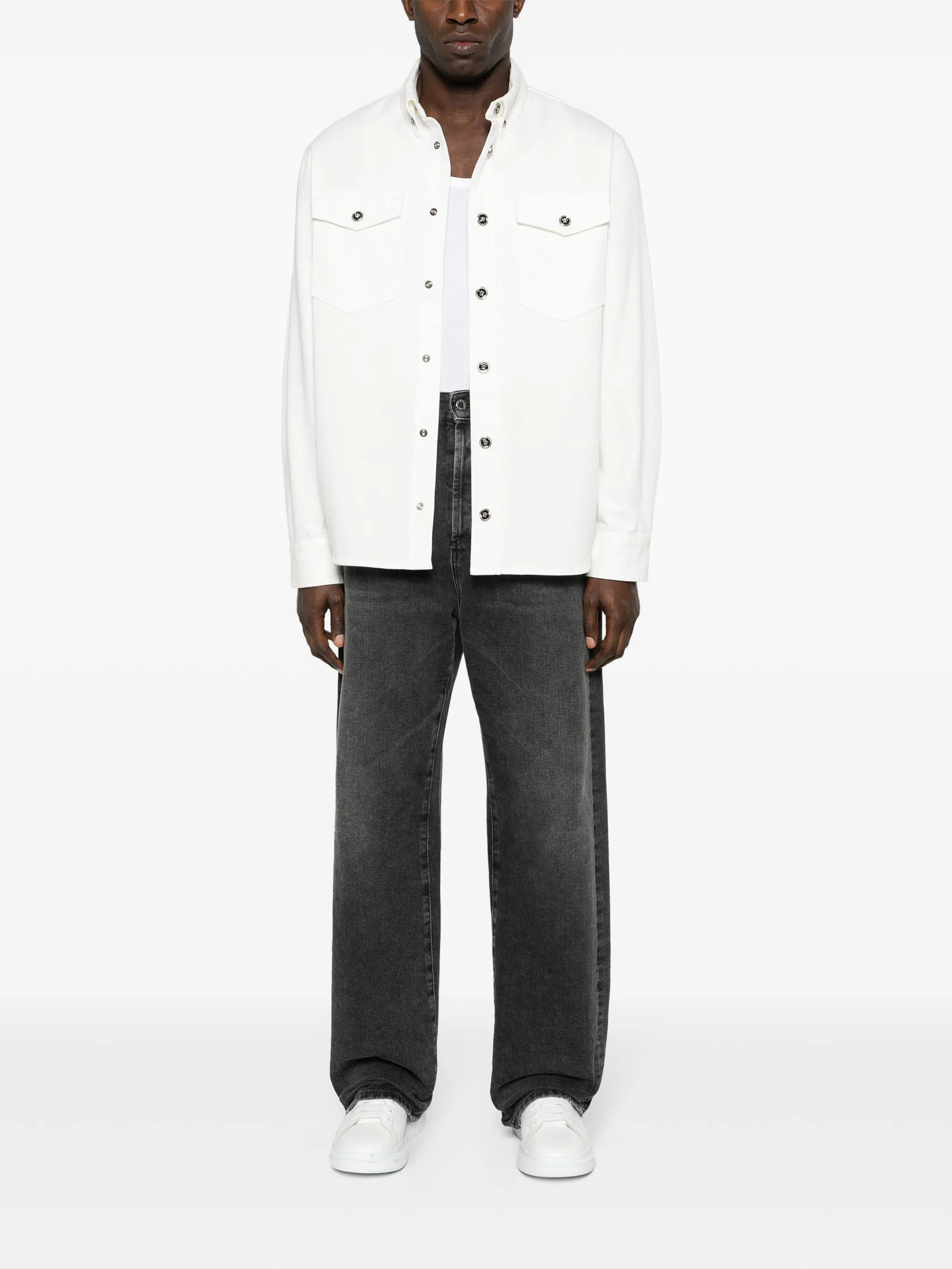 Shirt with Medusa buttons