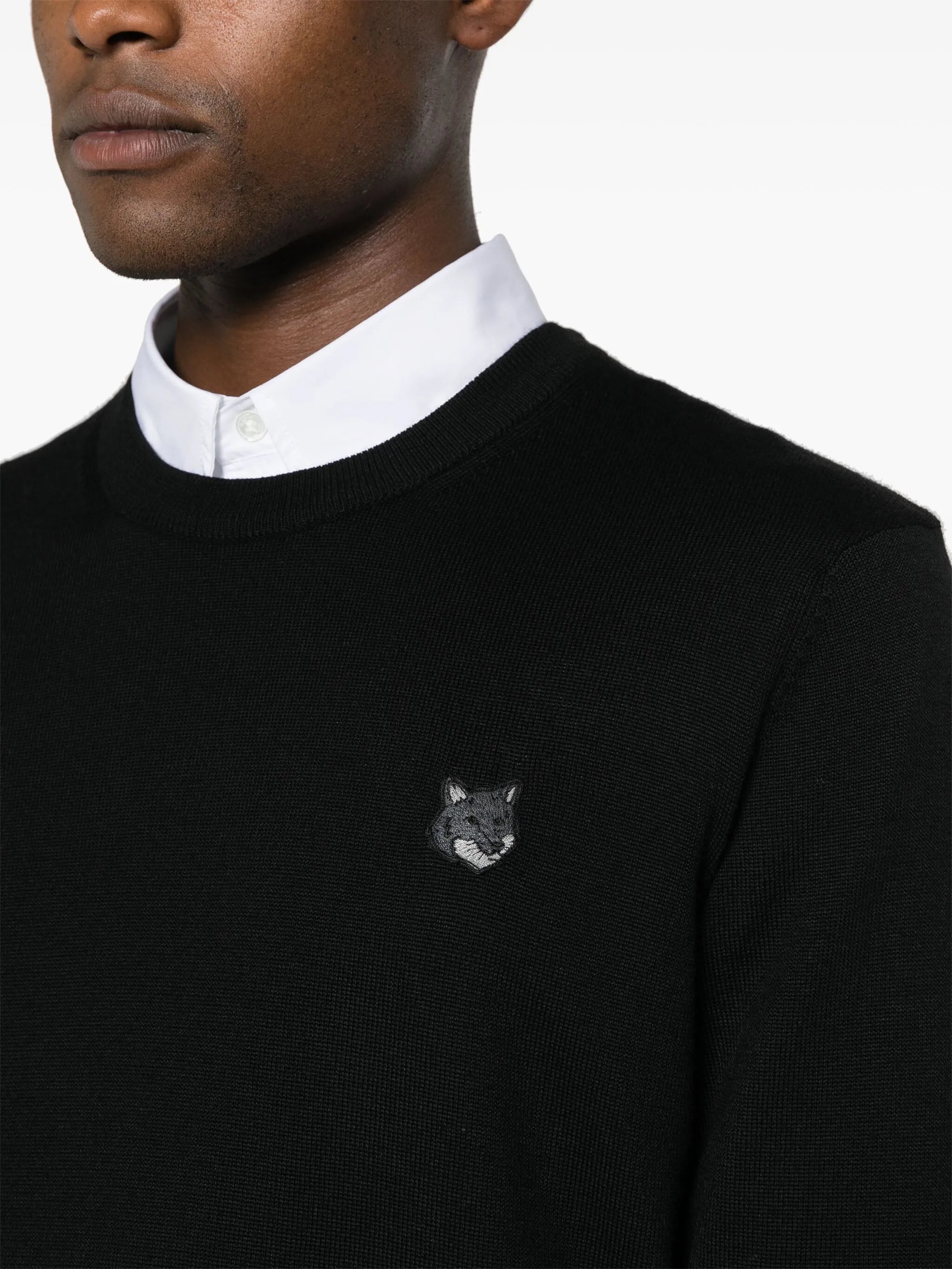 Sweater with fox patch