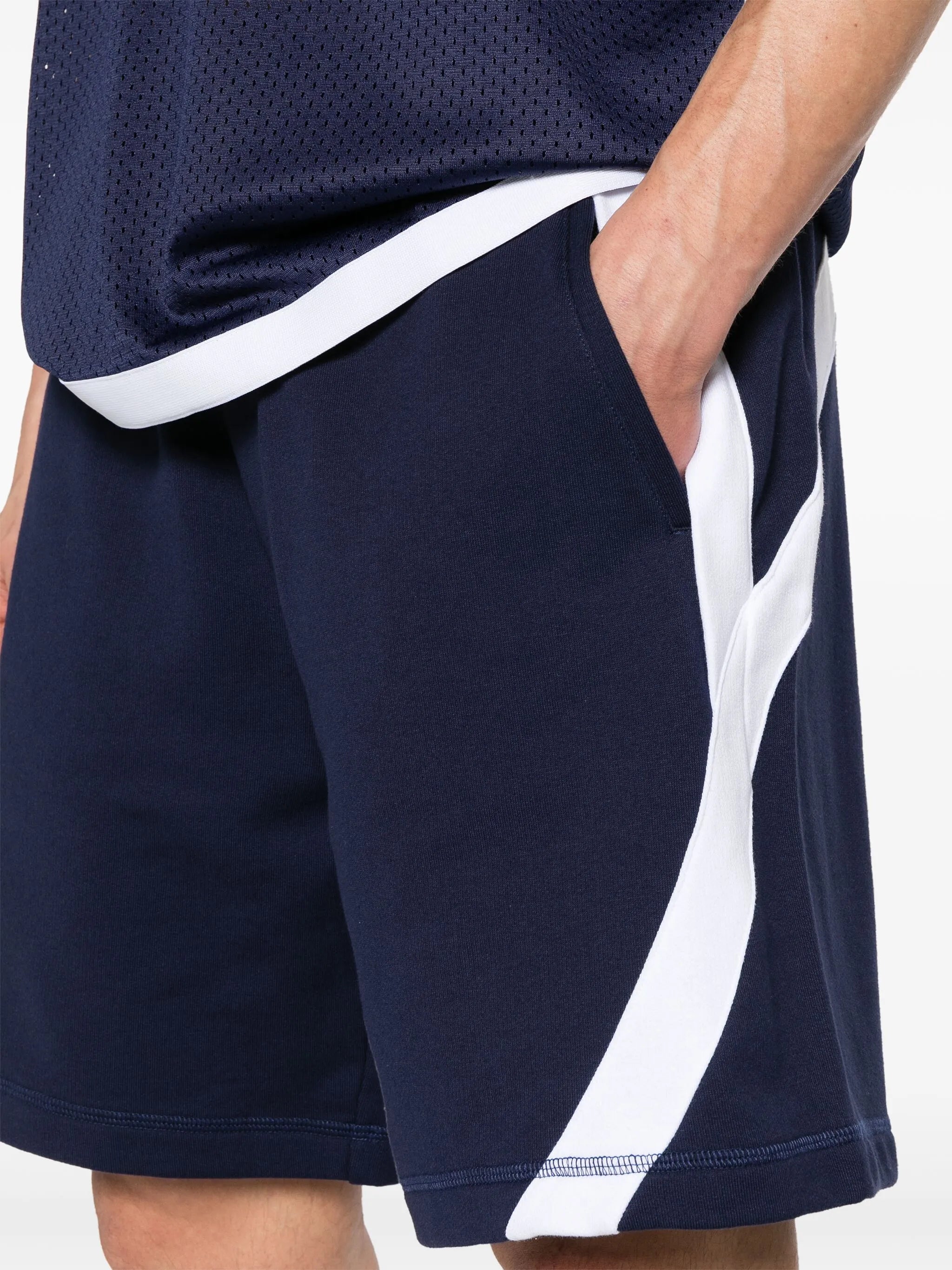 Jersey shorts with contrast details
