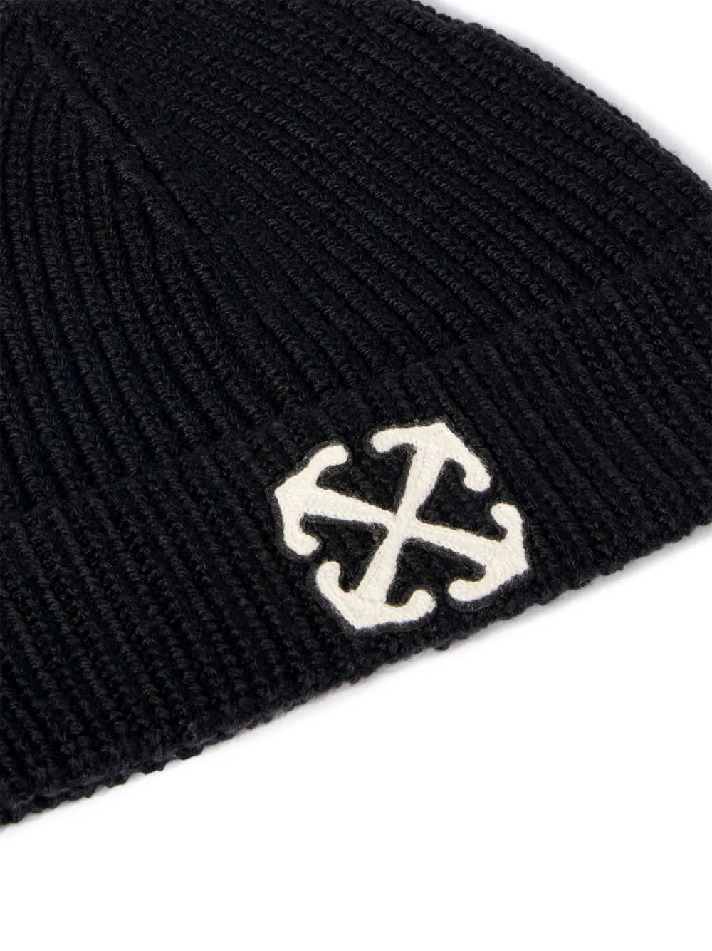 Beanie mit Pfeilen