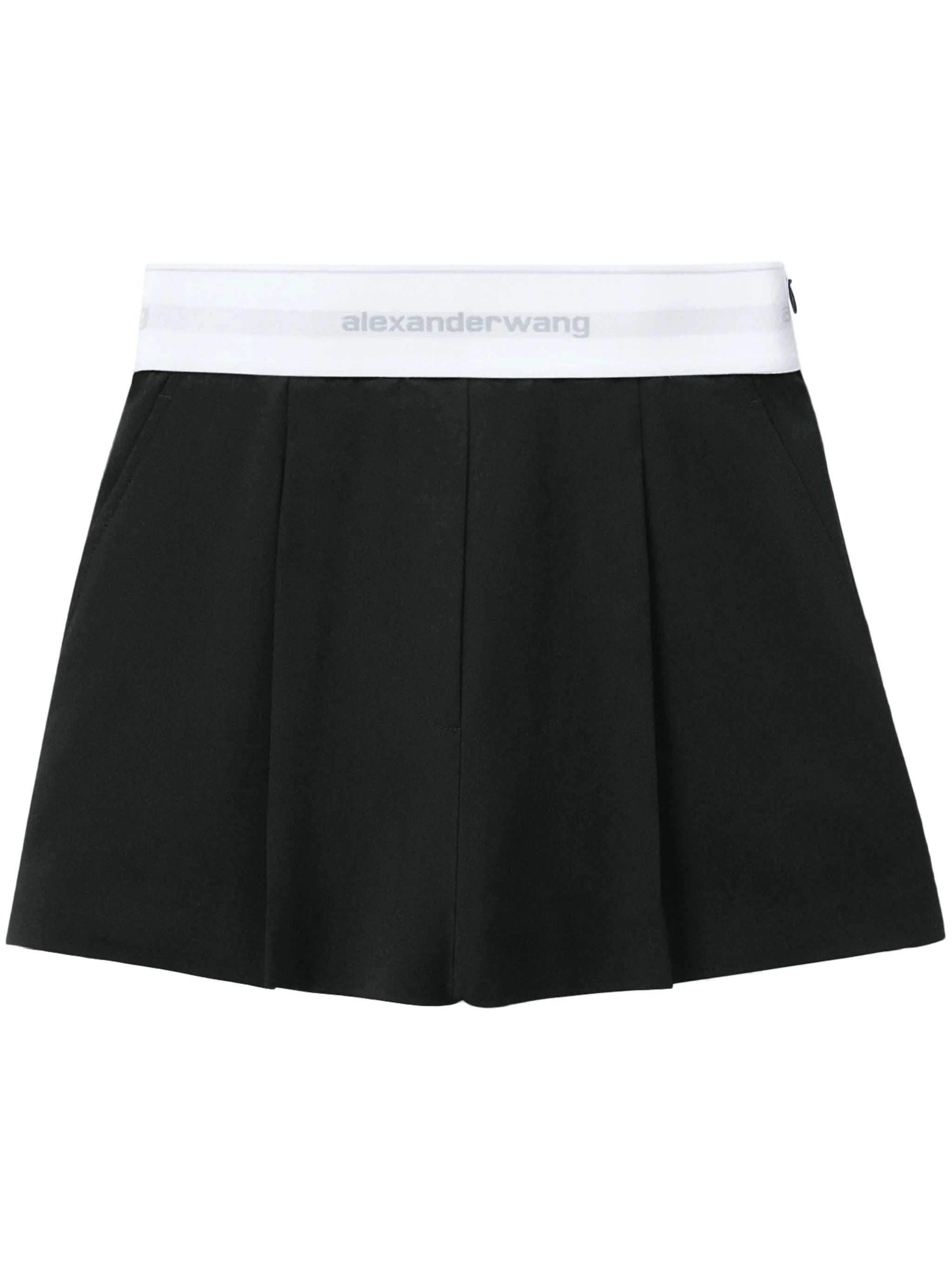 Bundfaltenshorts mit Logo-Bund