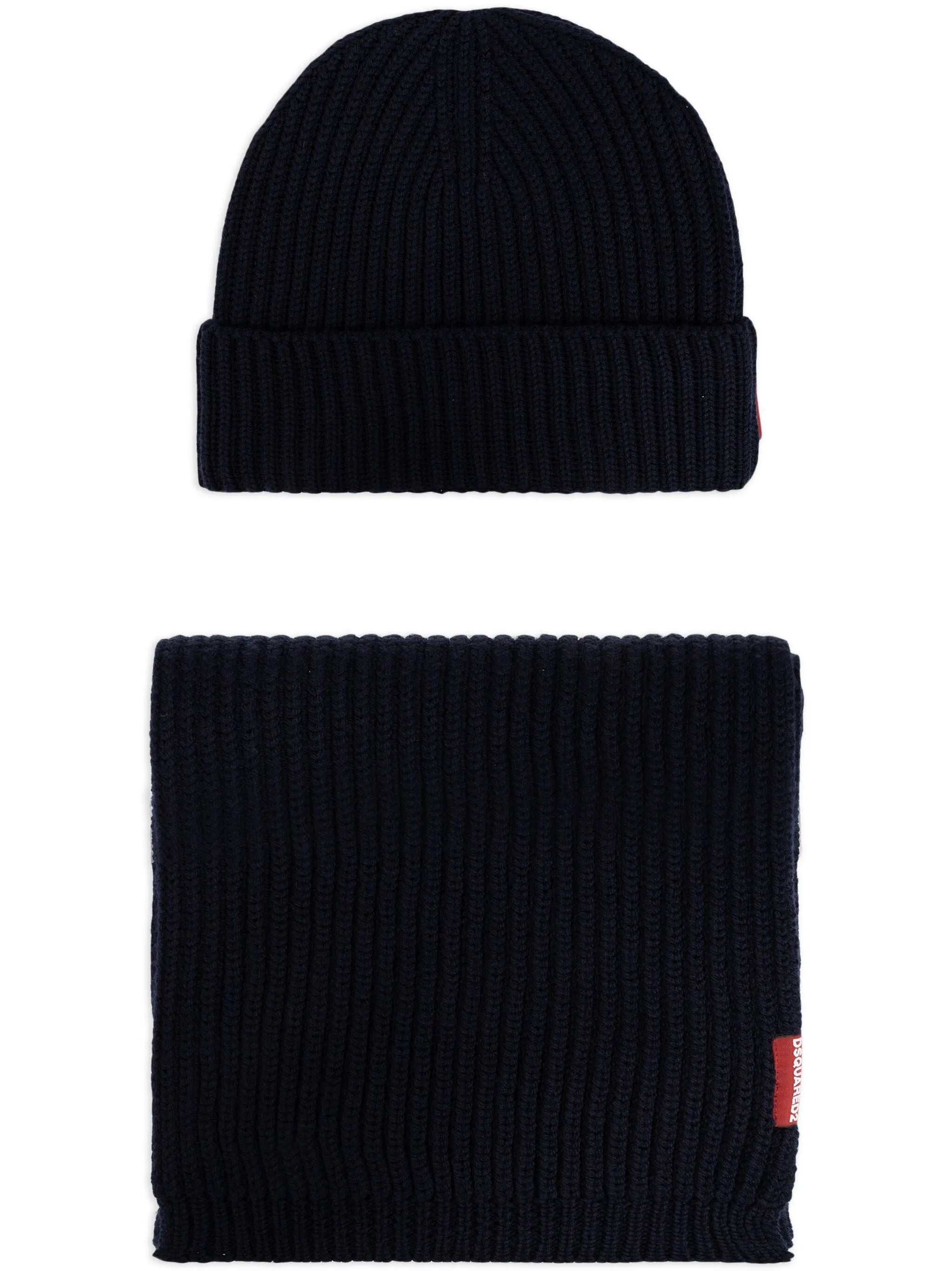 Set of scarf and beanie