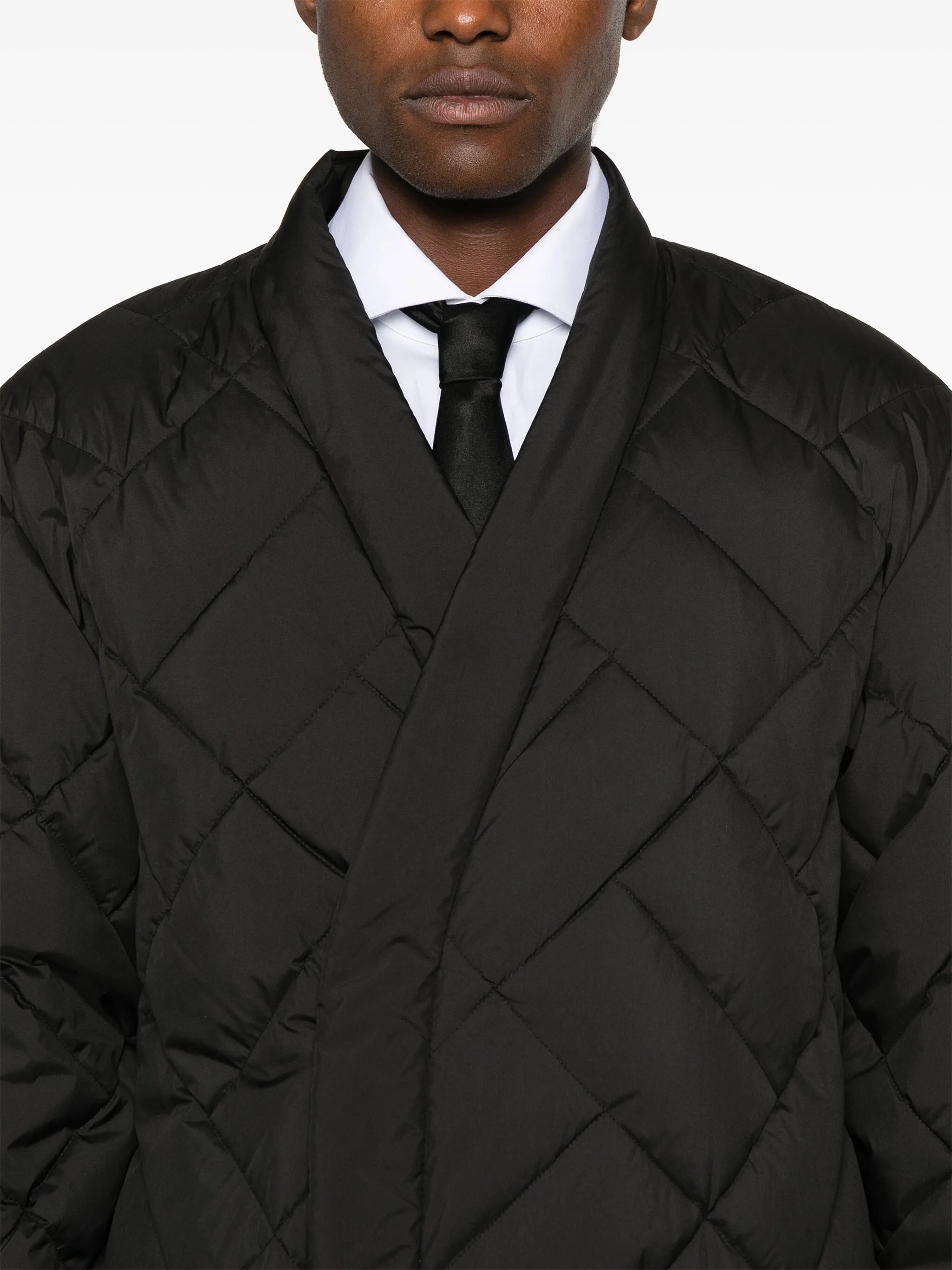 Wattierte Jacke im Wickelstil