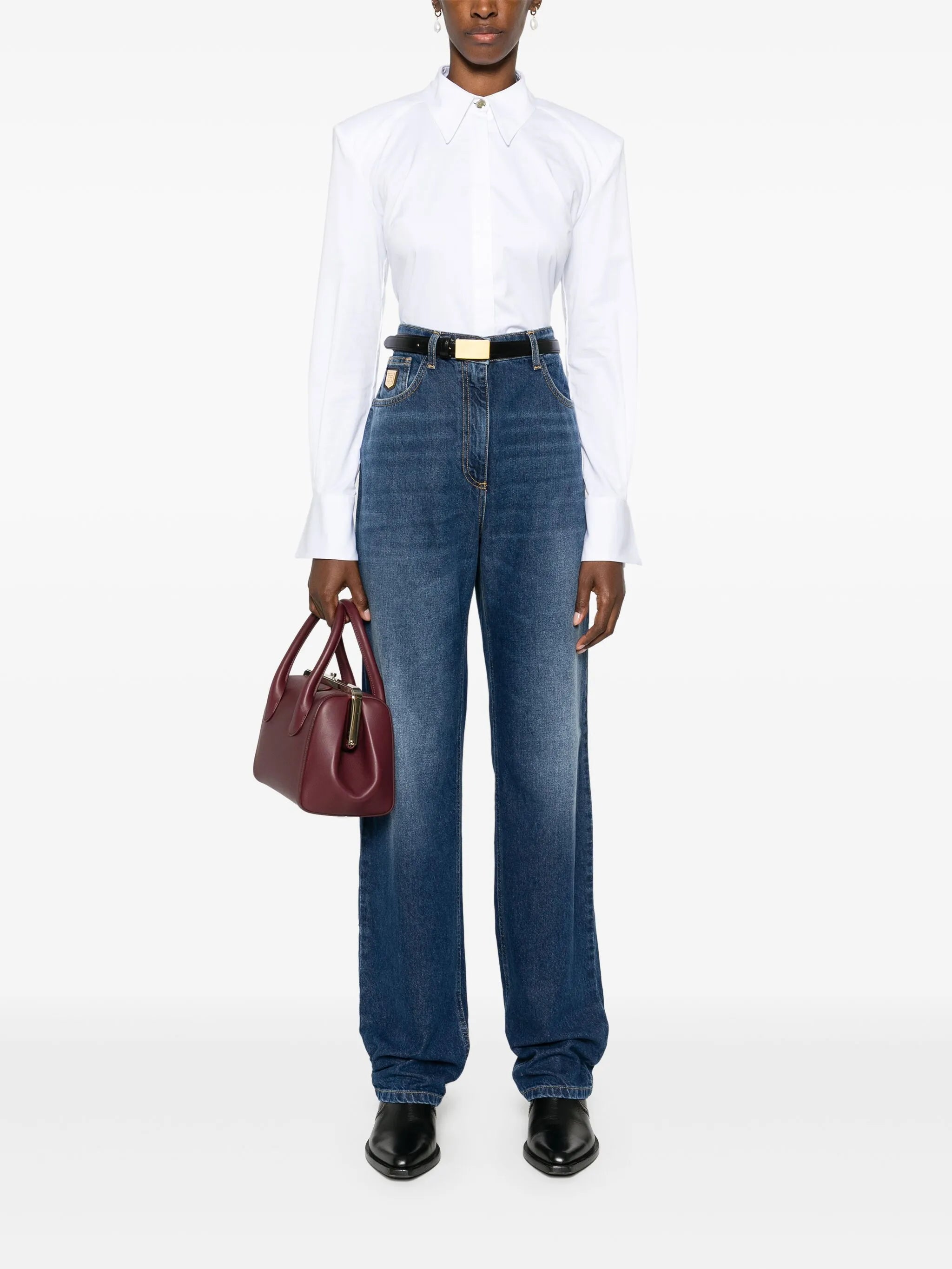 Boyfriend-Jeans mit Logo-Schild