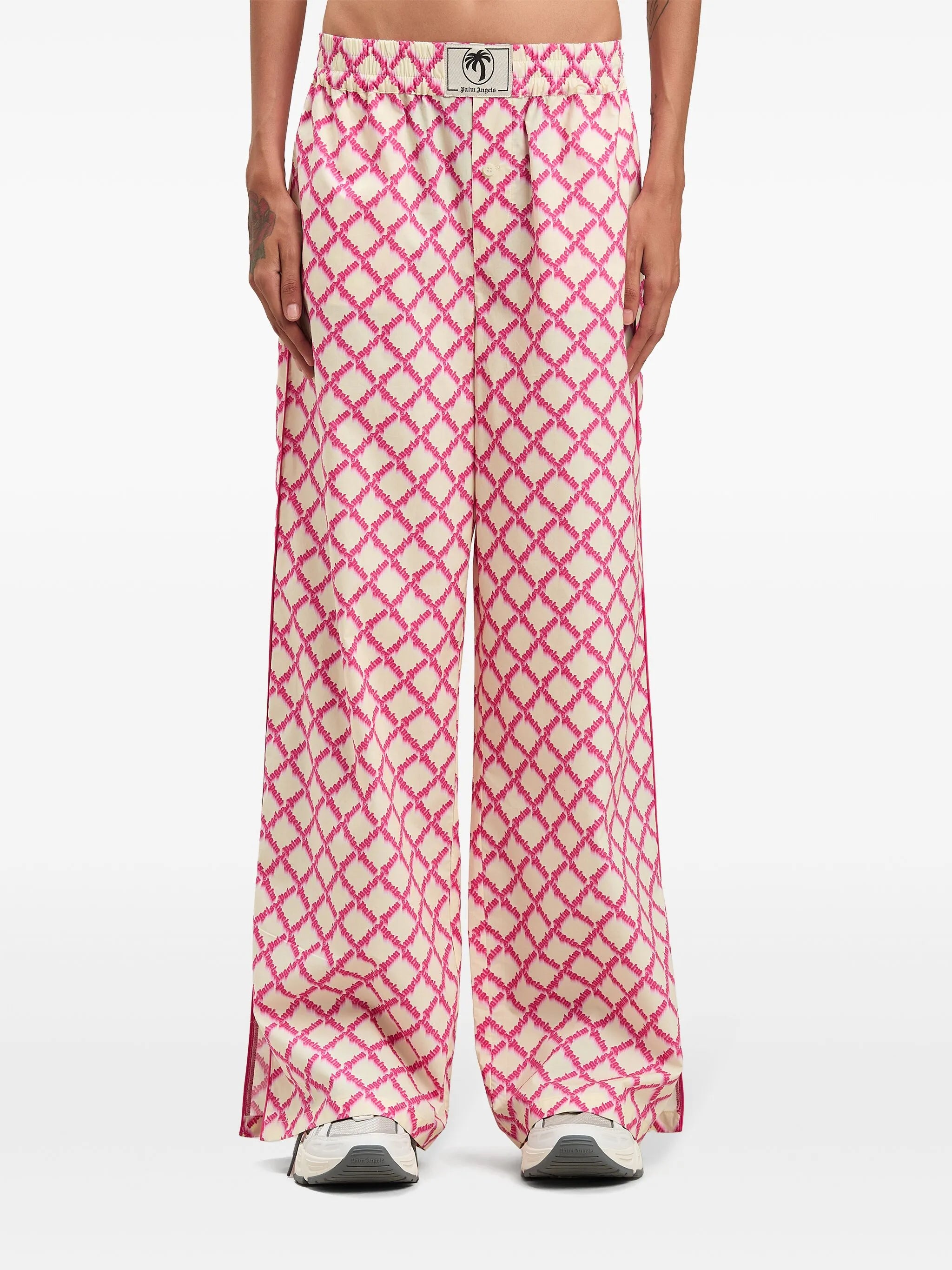 Hose mit Logo-Schlitz