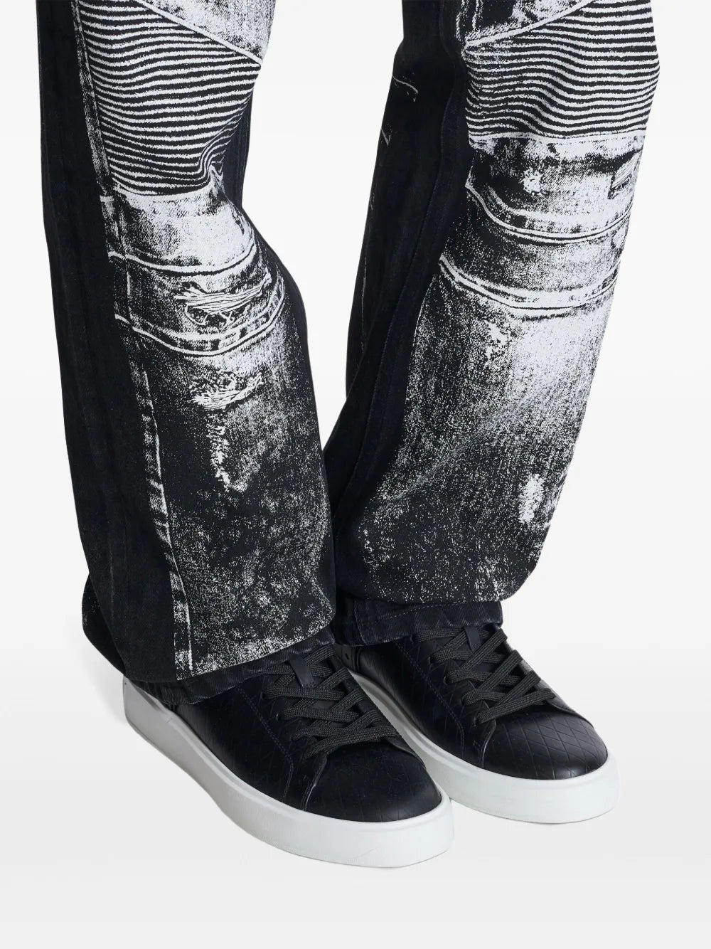 B-Court B-Buzz Sneakers