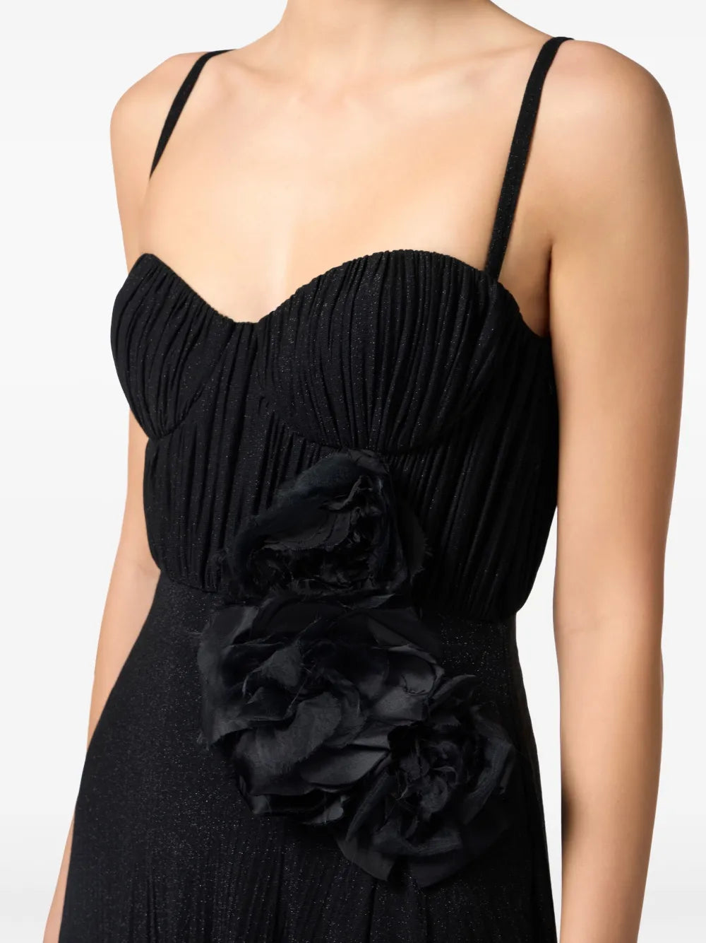 Kleid mit Blumenapplikation