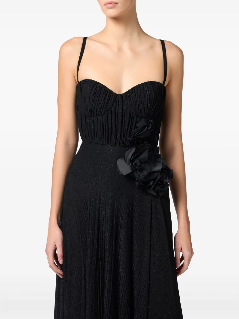 Kleid mit Blumenapplikation
