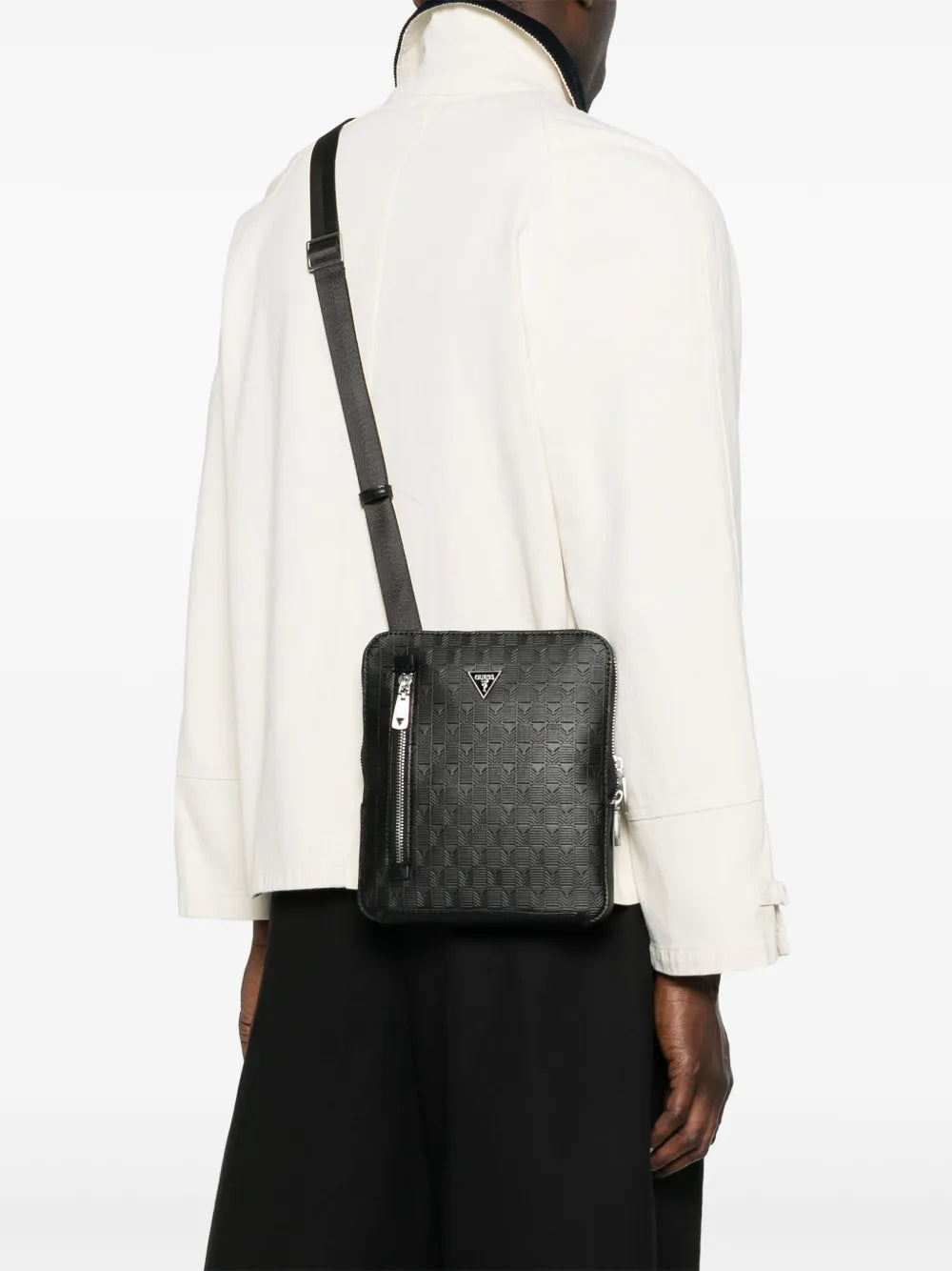 Kuriertasche mit Logo-Prägung