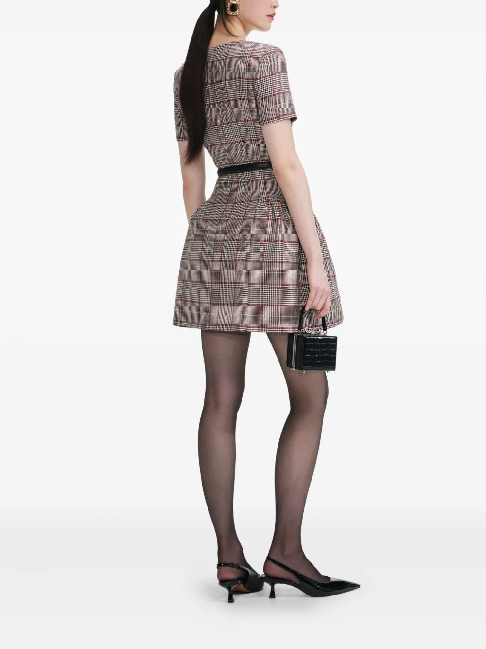 Kariertes Minikleid mit kurzen Ärmeln