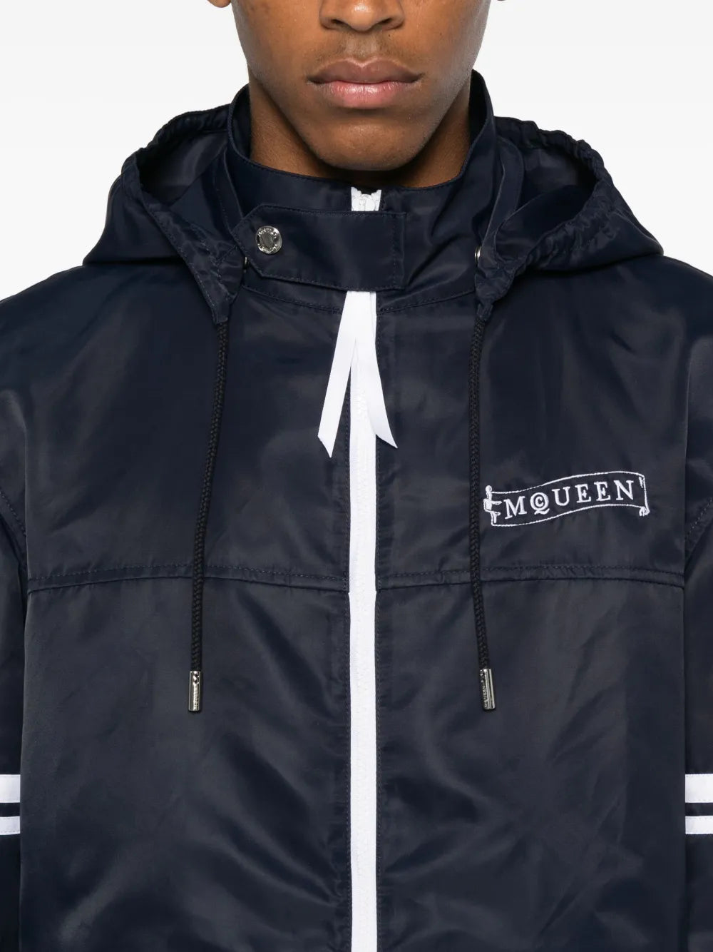 Kapuzenjacke mit Streifenverzierung