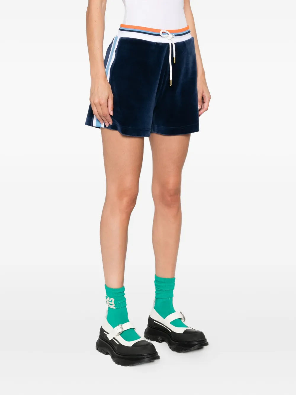 WOMEN'S VELOUR SHORTS