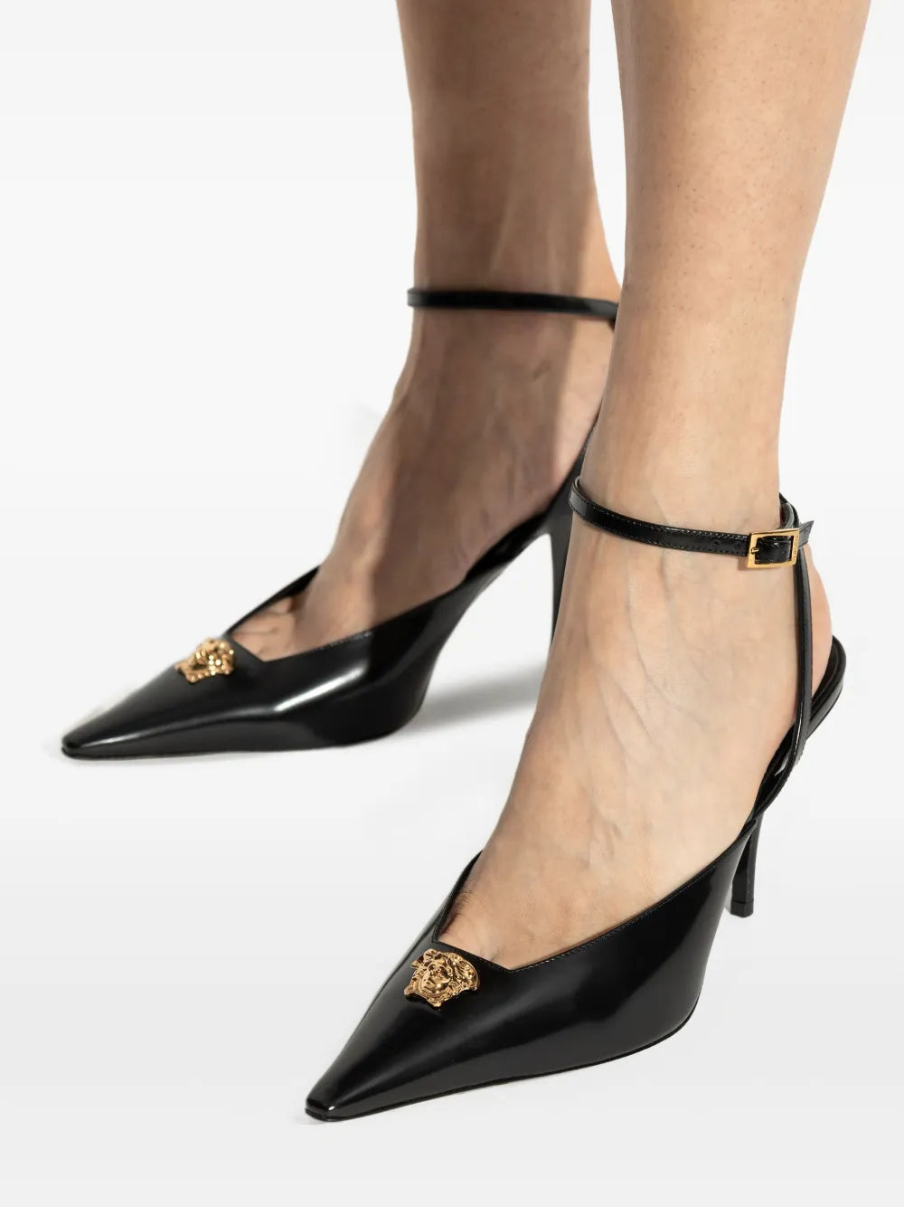 Lace pumps with Medusa embellishment 85 mm
