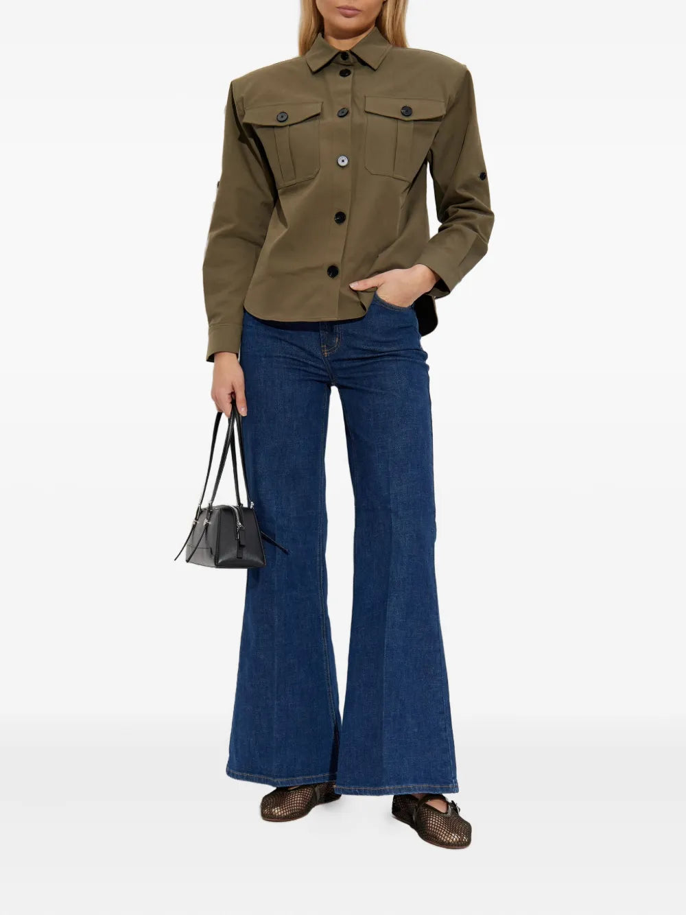 Jeans mit ausgestelltem Bein