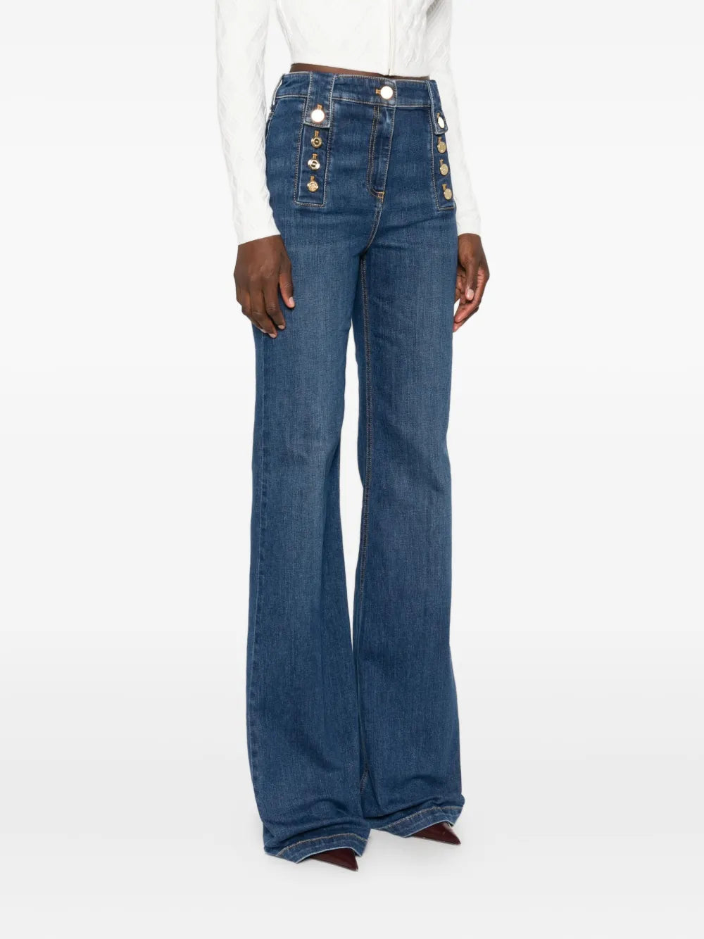Jeans mit Knopfdetail