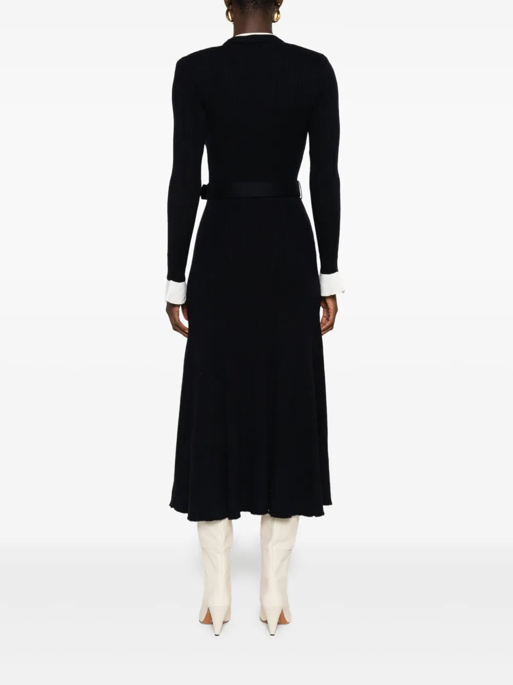 Midi dress with button details and ribbed knit pattern