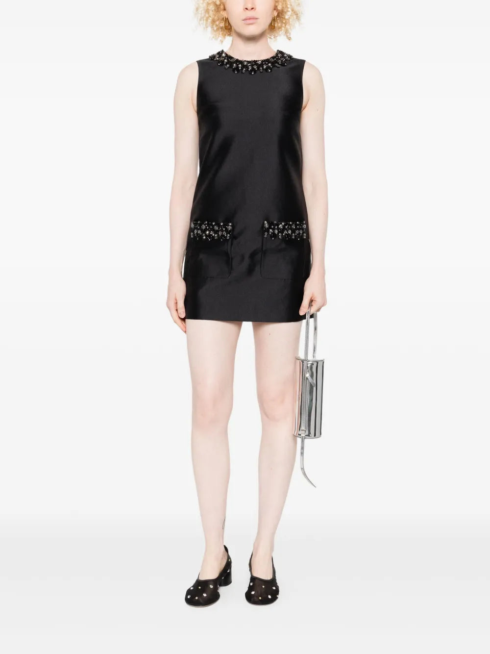Minikleid mit verzierten Taschen