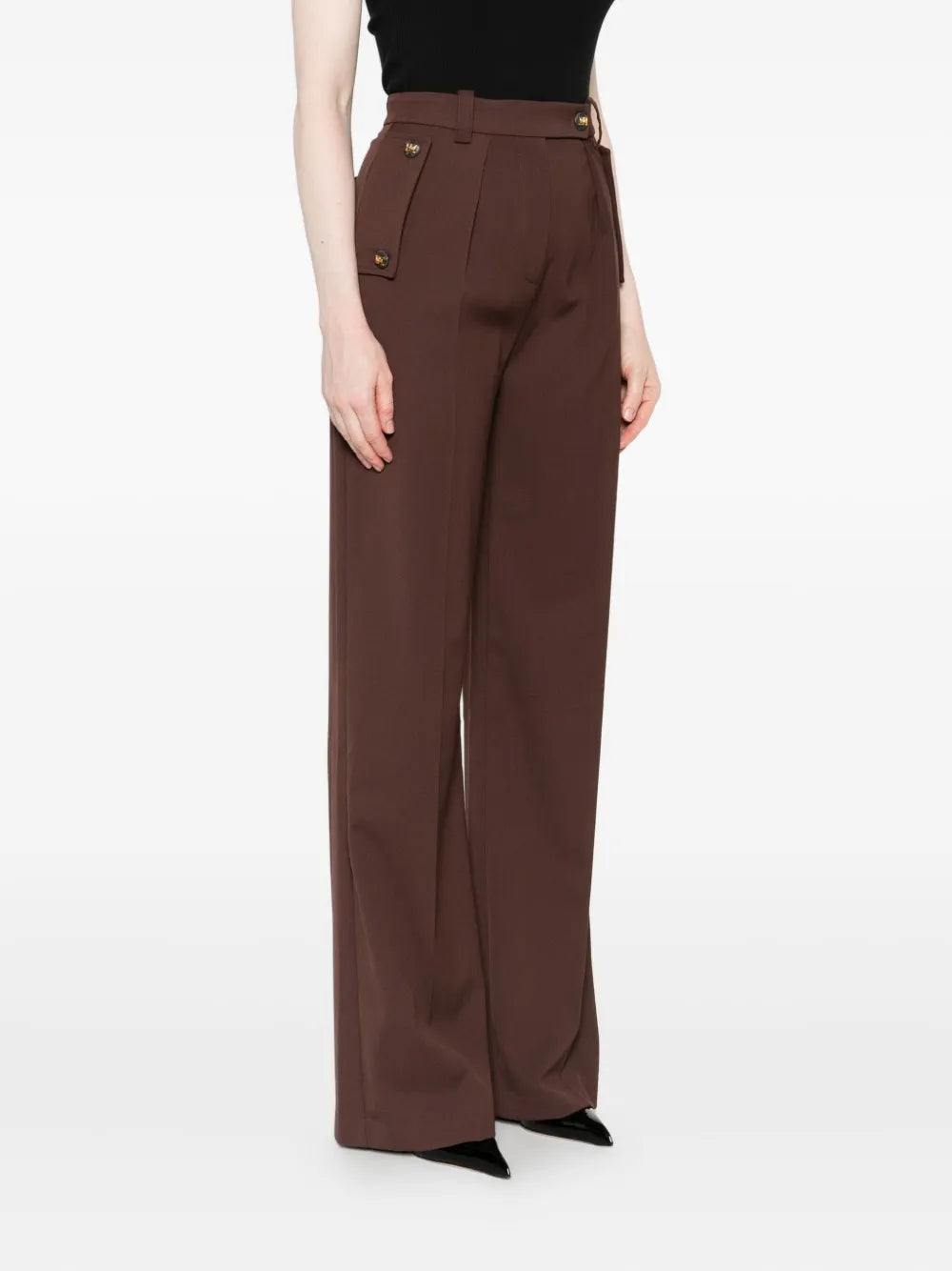 Bundfaltenhose mit Knopfdetail