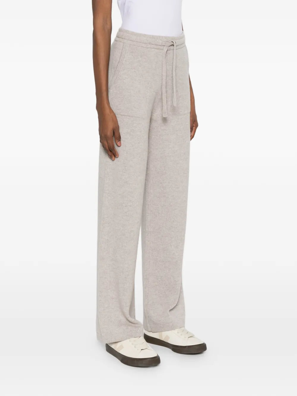 Jogging pants with drawstring