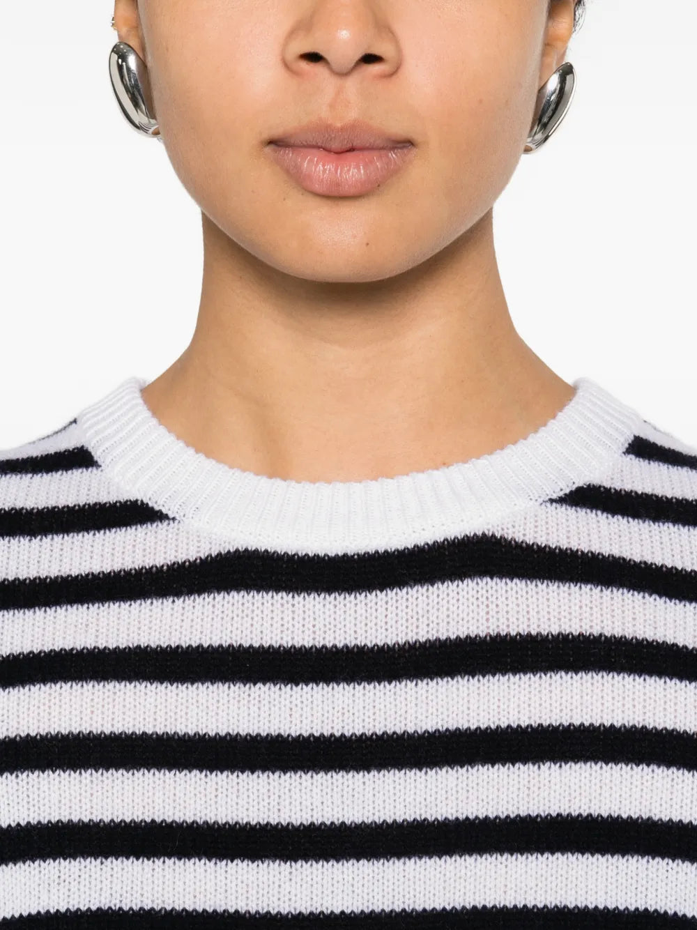 Gestreifter Pullover