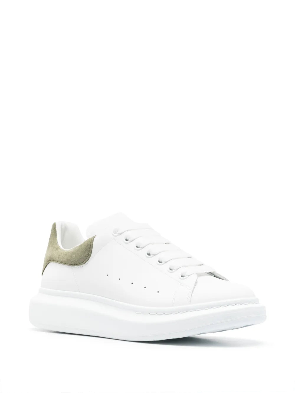 Sneakers with laces