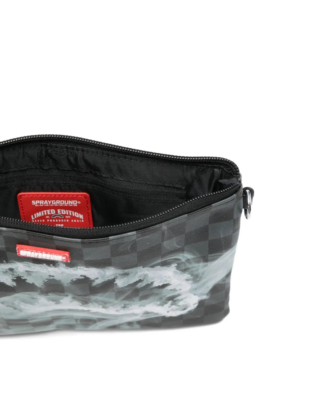 Clutch mit grafischem Print