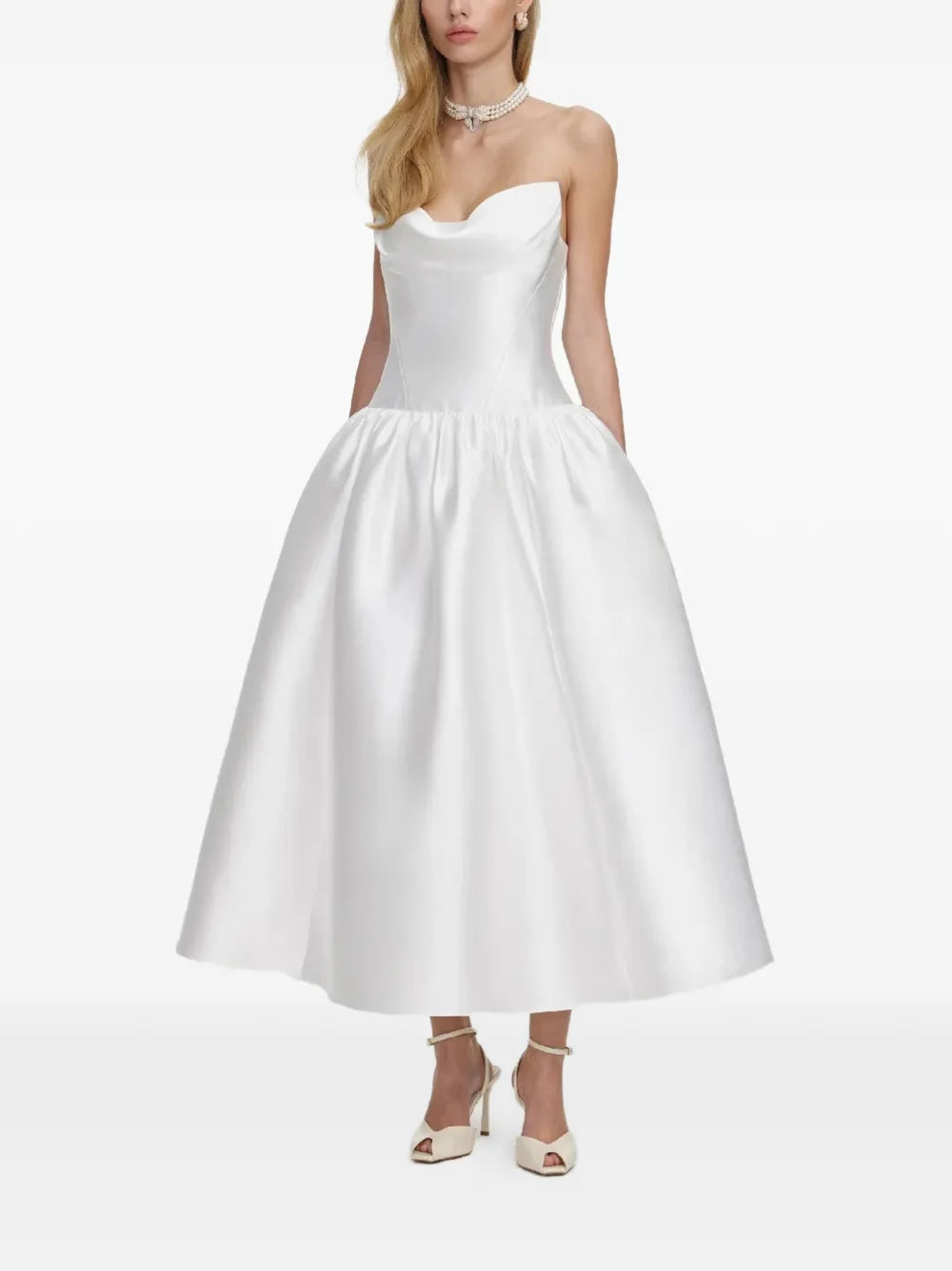 Midikleid mit Herzausschnitt