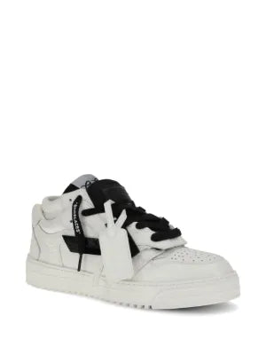 3.0 Floating Arrow Sneakers