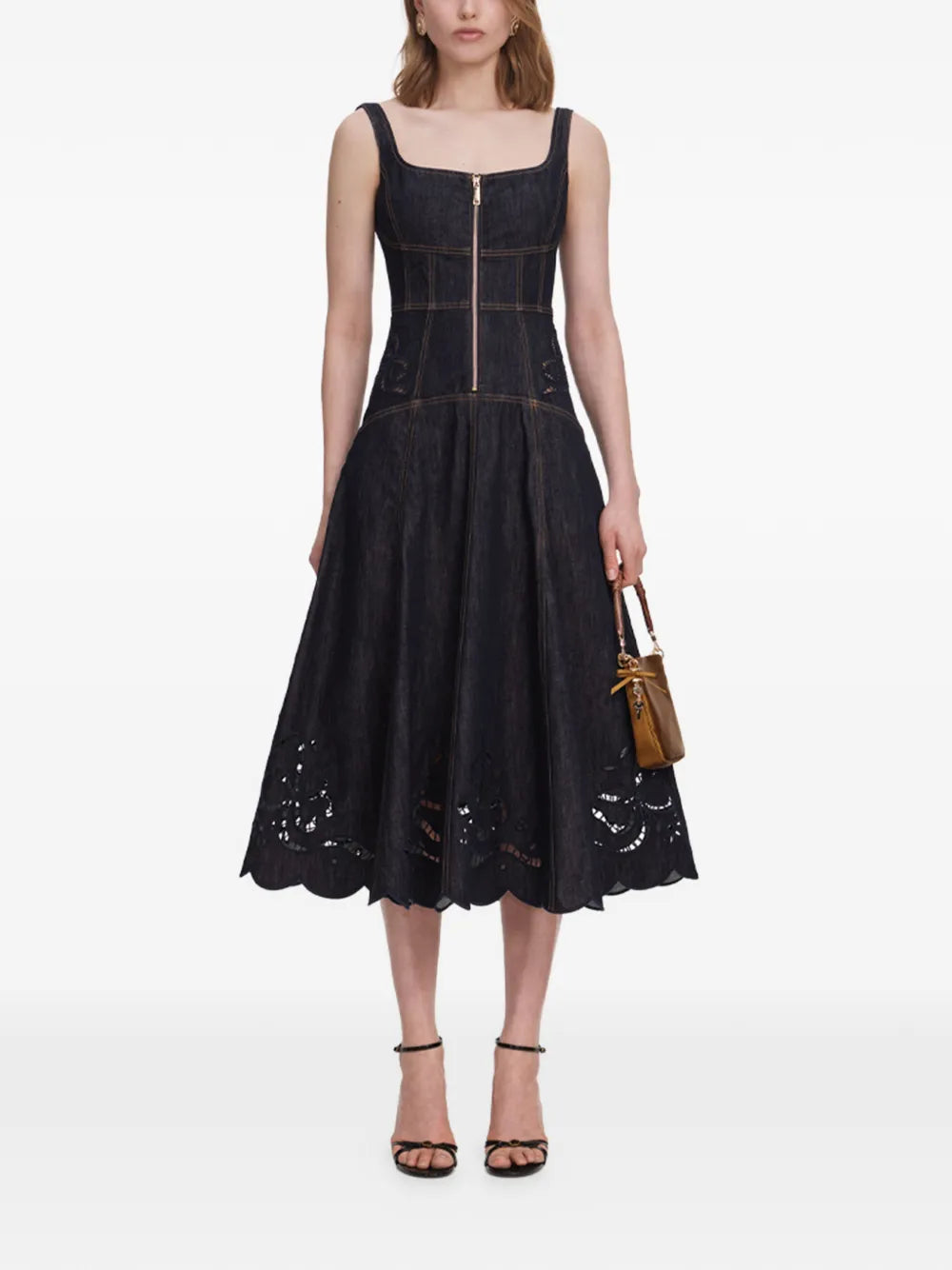Ausgestelltes Midikleid mit Lochstickerei