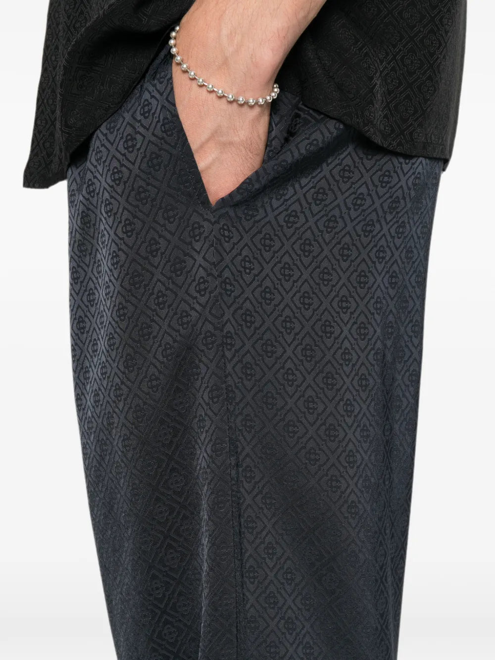 Hose mit Monogramm-Jacquard