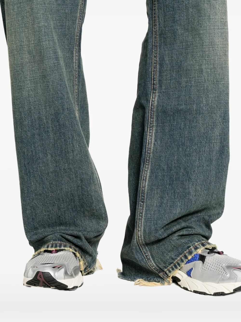 Weite Jeans im Distressed-Look
