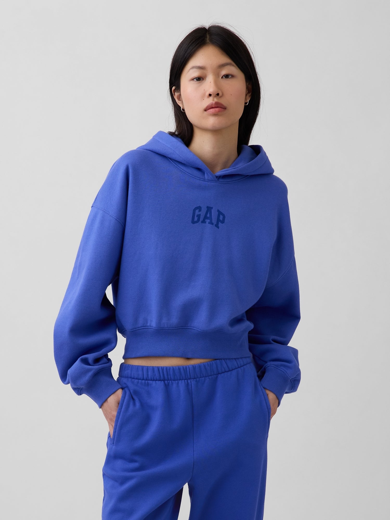 Kapuzenpullover mit Logo