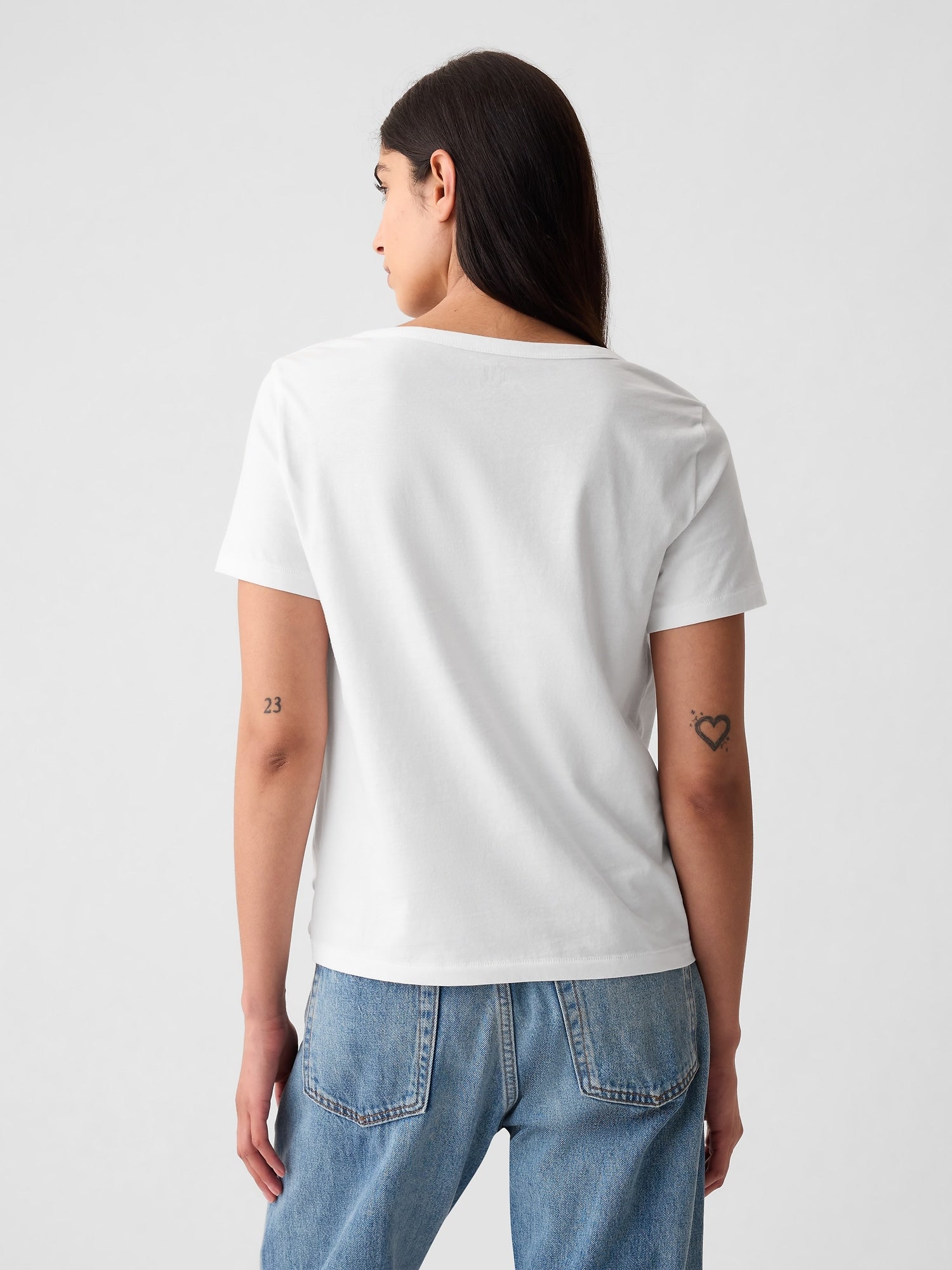 V-neck T-shirt