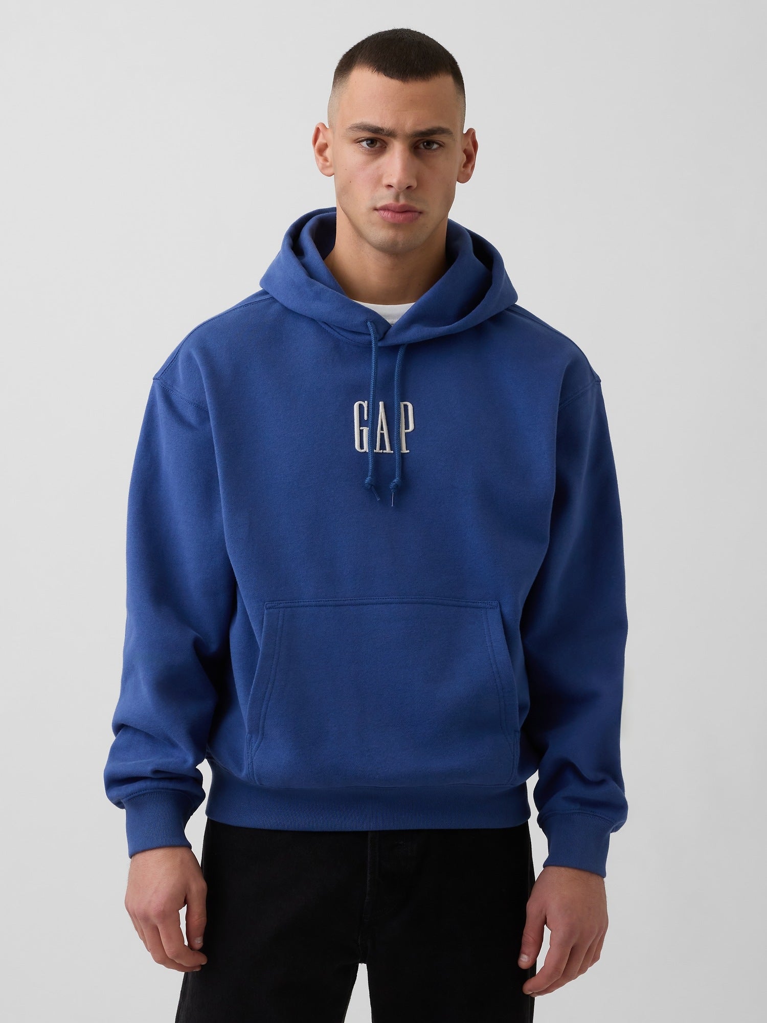 Kapuzenpullover mit Logo