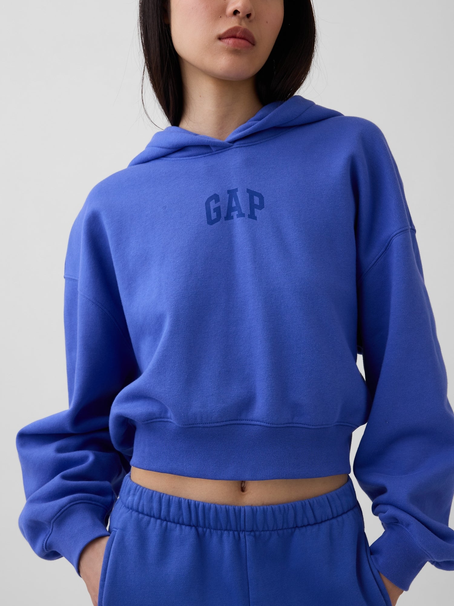 Kapuzenpullover mit Logo