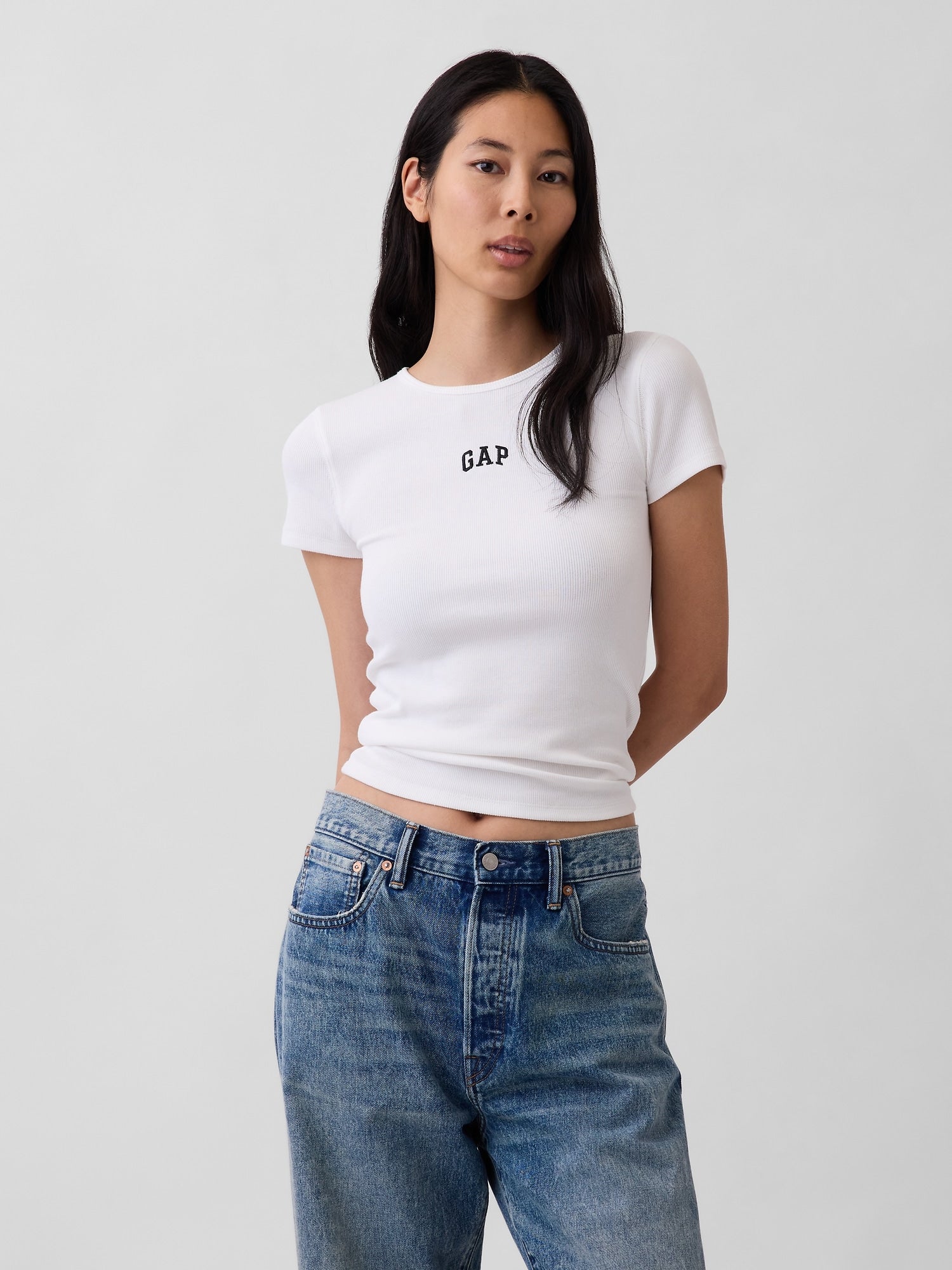 Geripptes T-Shirt mit Logo