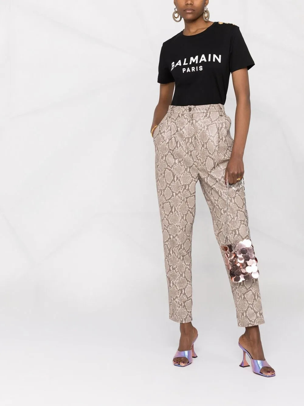T-Shirt mit Zierknöpfen