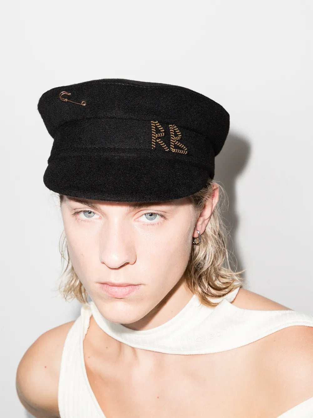 Baker Boy Kappe mit Sicherheitsnadel