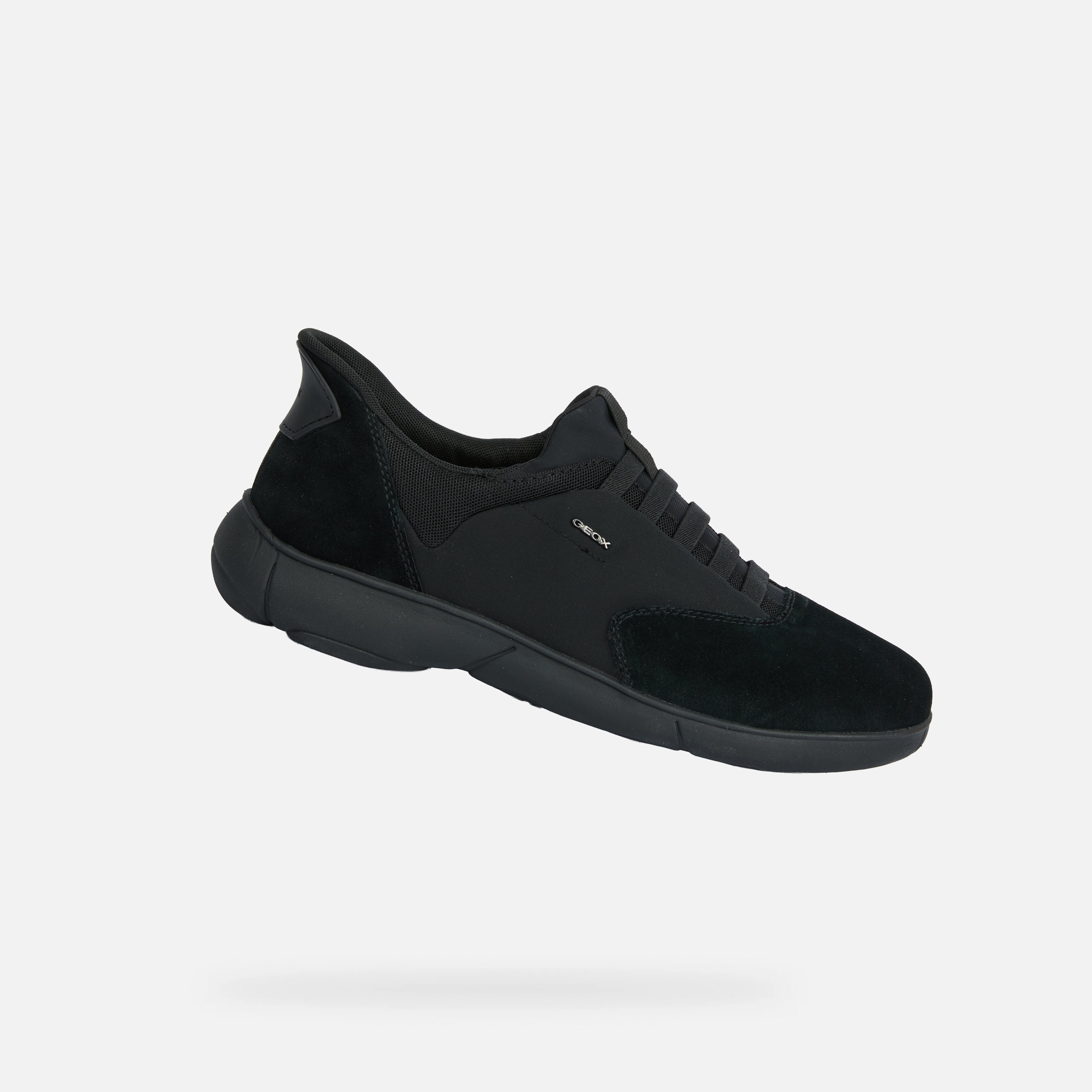 Nebula 2.0 Plus Sneakers