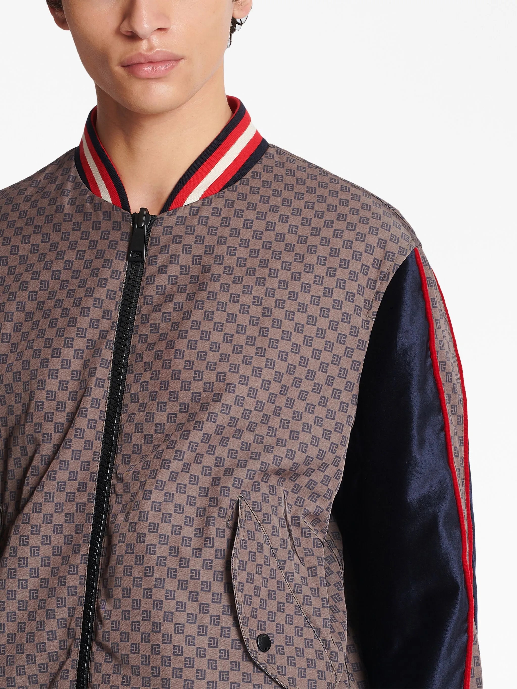 Bomberjacke mit Monogramm
