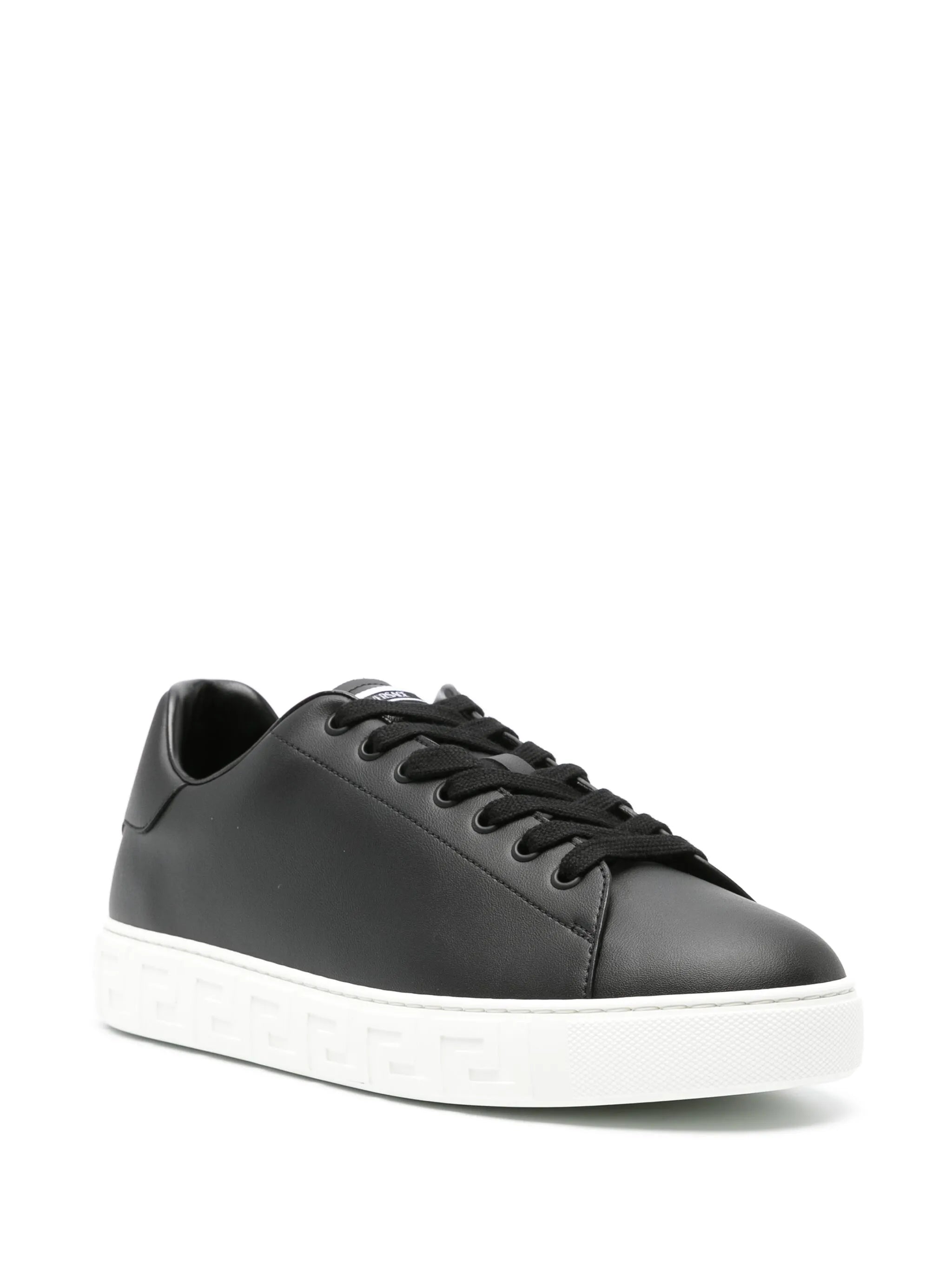 Sneakers mit Greca-Prägung